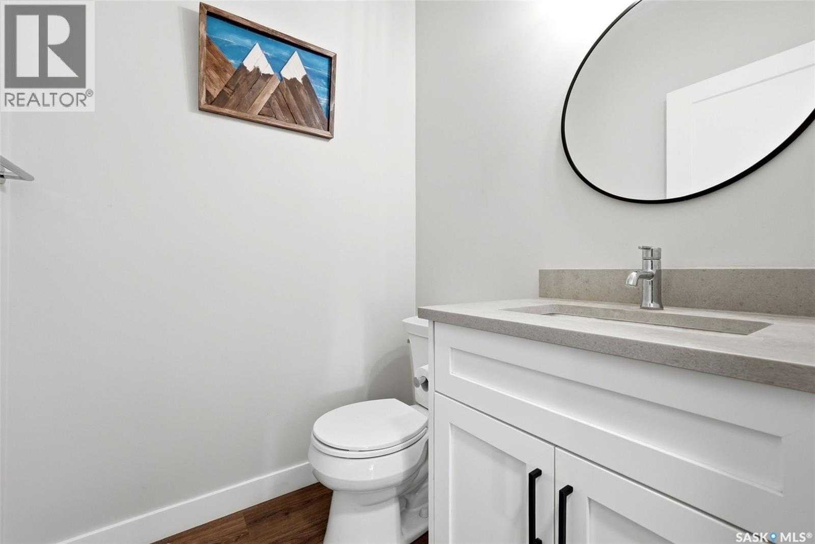 25 Aaron Drive Property Photo 16