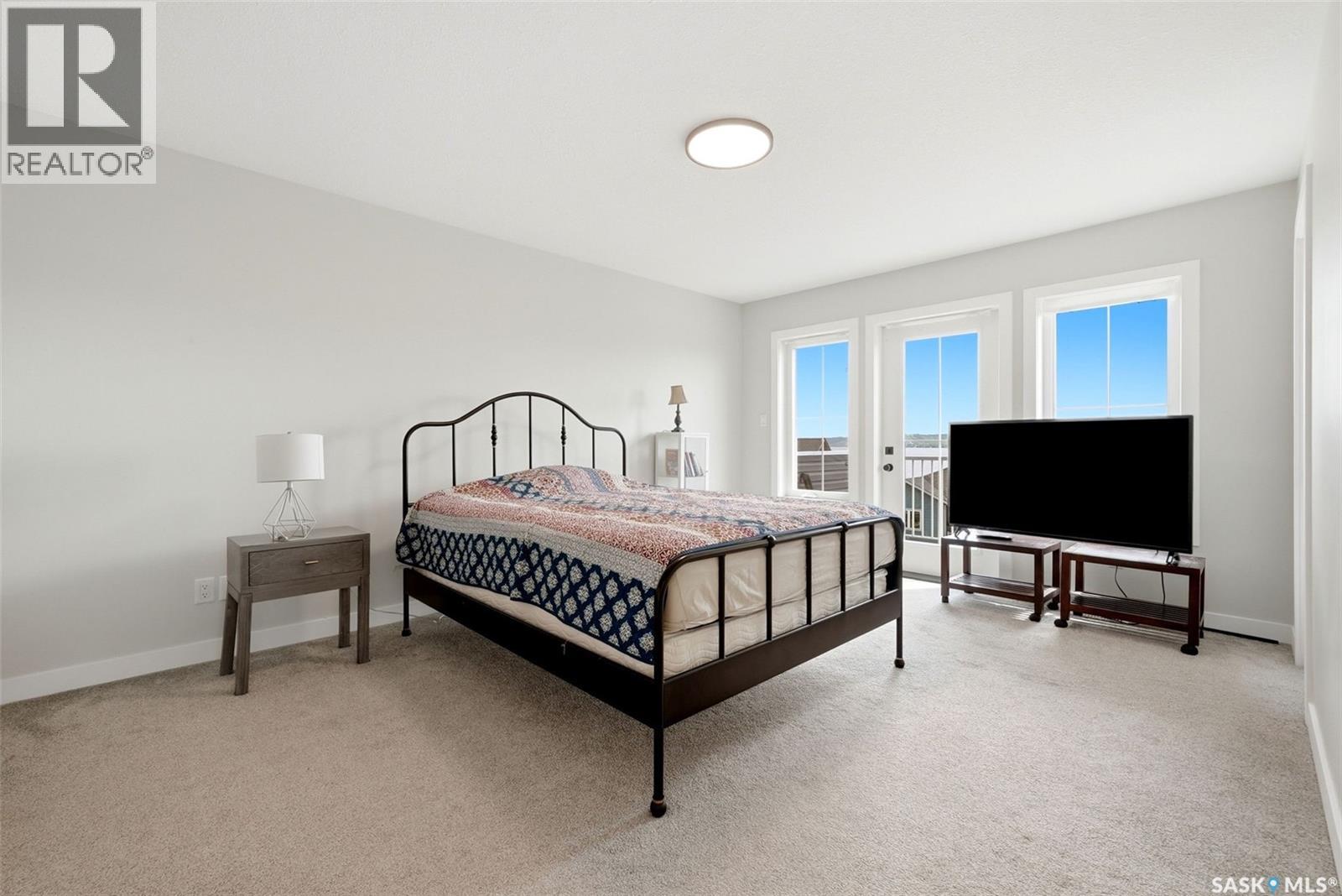 25 Aaron Drive Property Photo 19