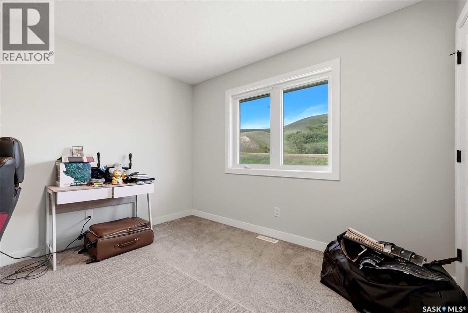 25 Aaron Drive Property Photo 27