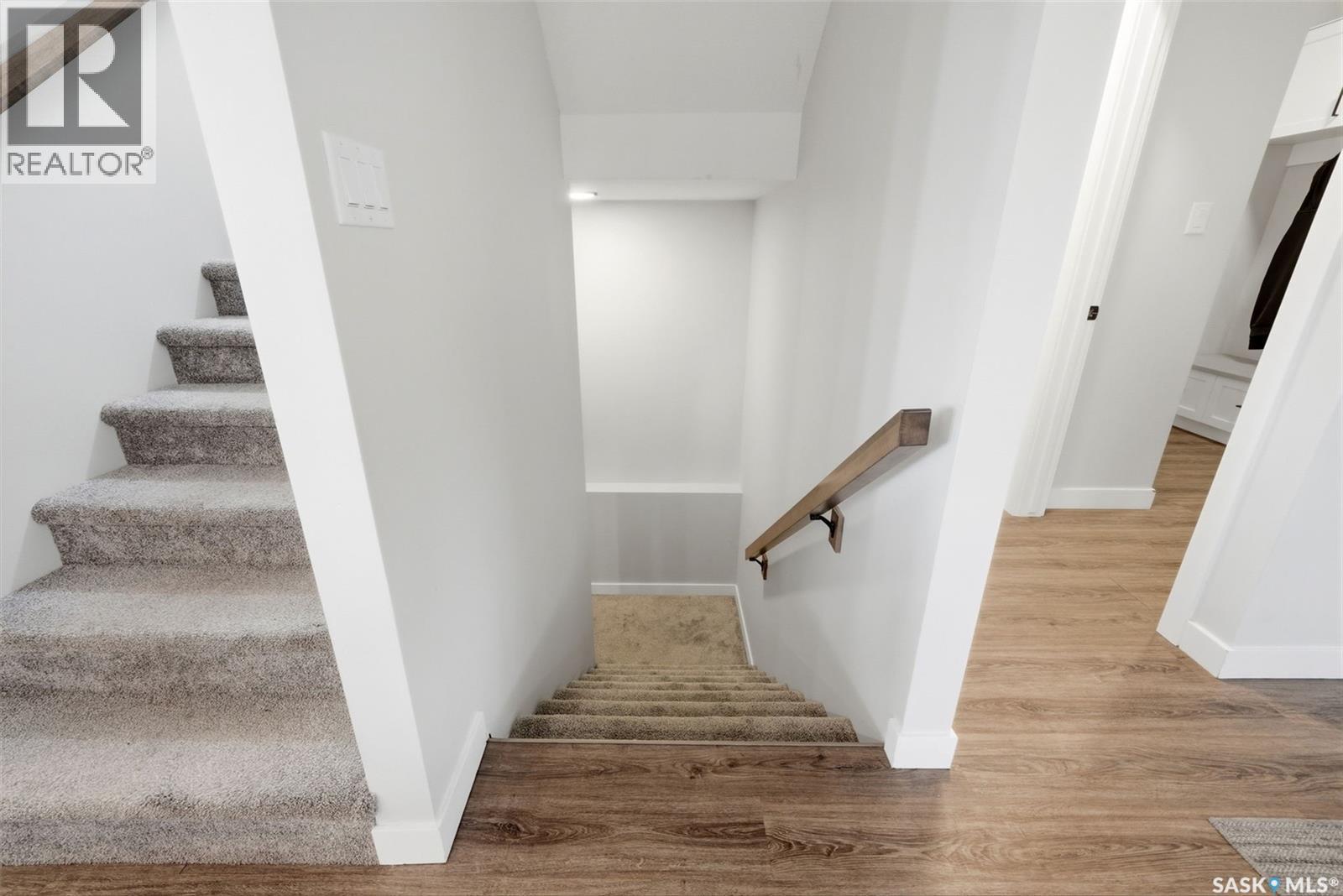 25 Aaron Drive Property Photo 30