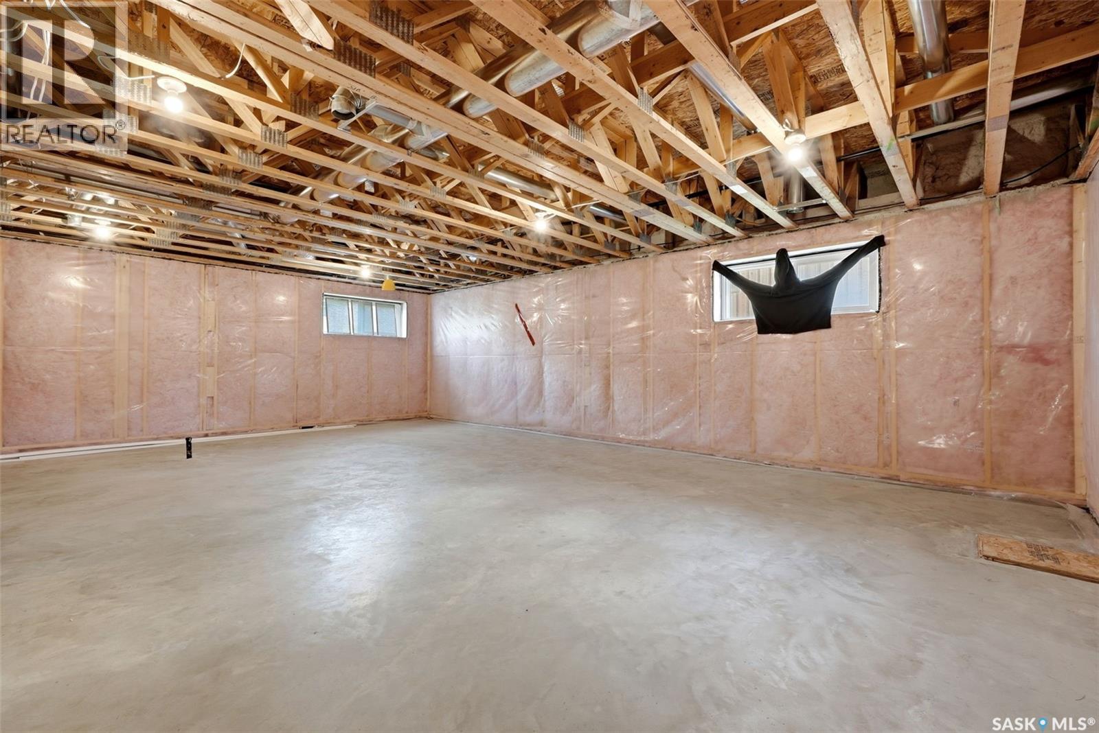 25 Aaron Drive Property Photo 31