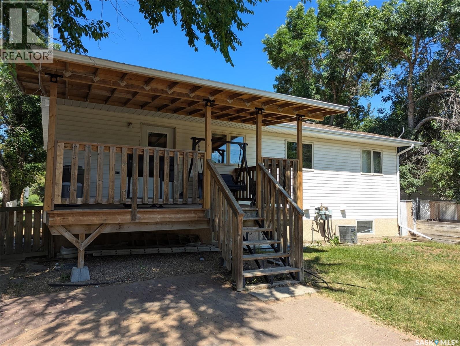 208 Herbert Street Property Photo 11