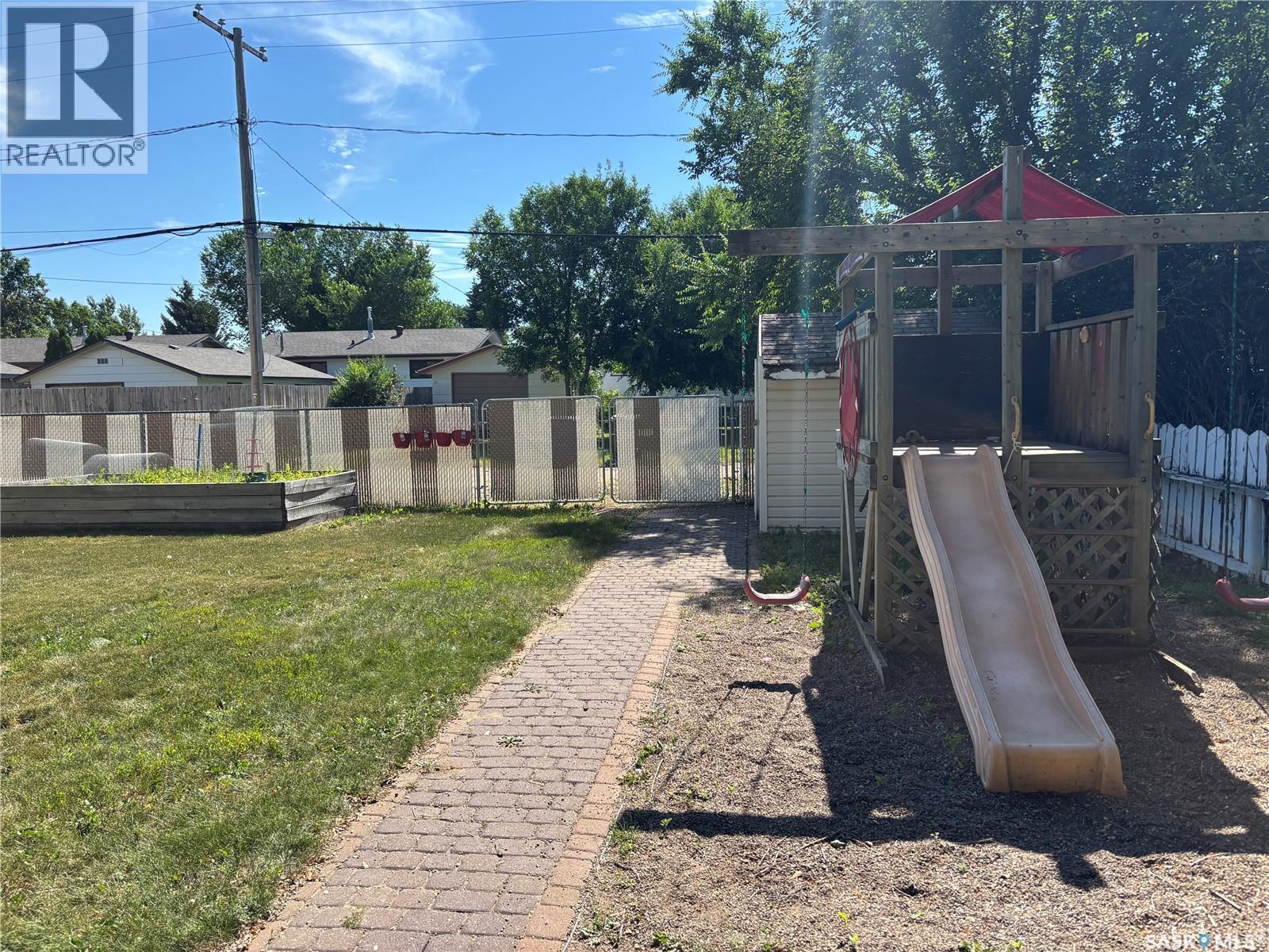 208 Herbert Street Property Photo 12