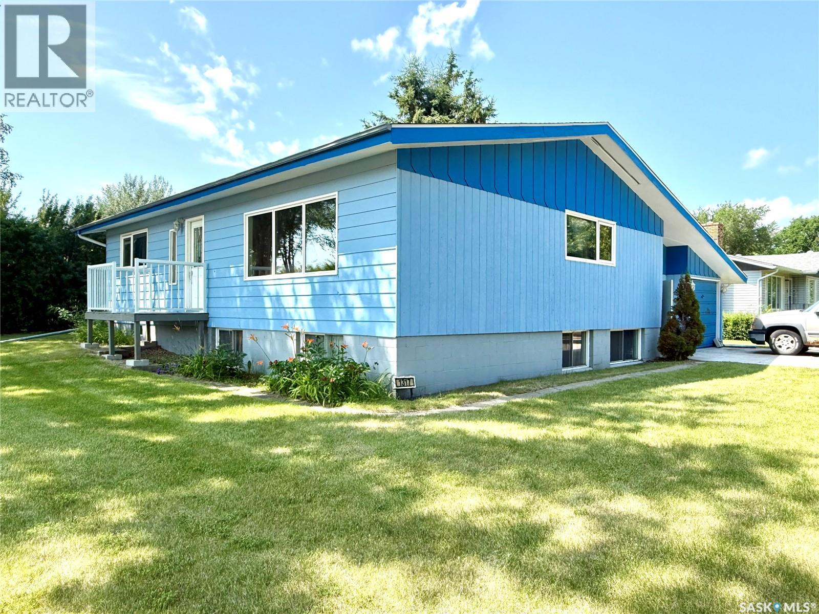 1317 Main STREET Property Photo 1