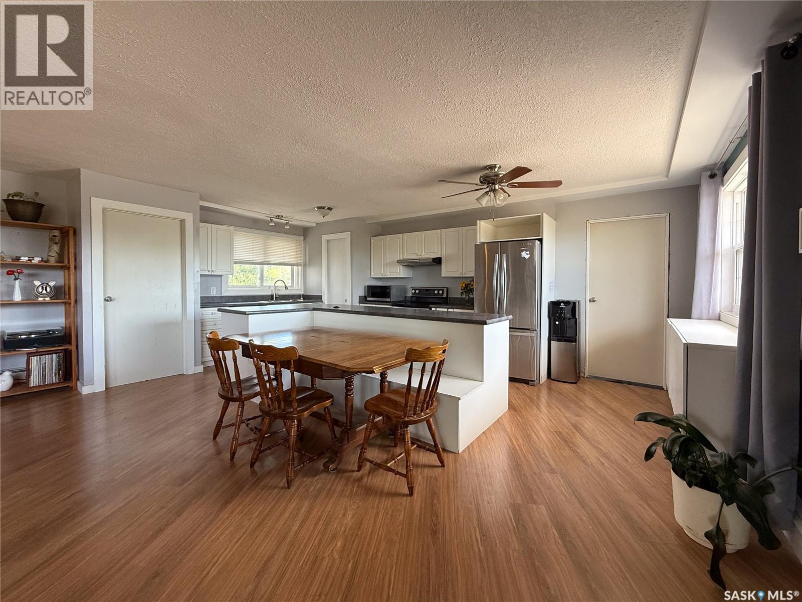 223 2nd Avenue E Property Photo 1