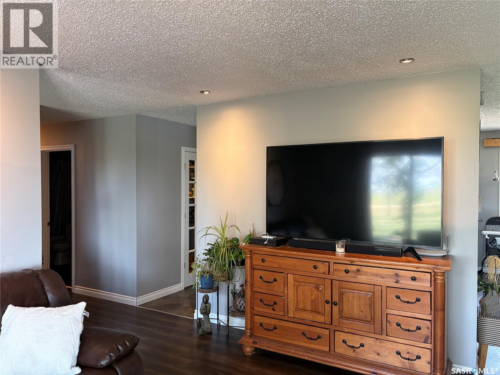 Emperingham Acreage Property Photo 6