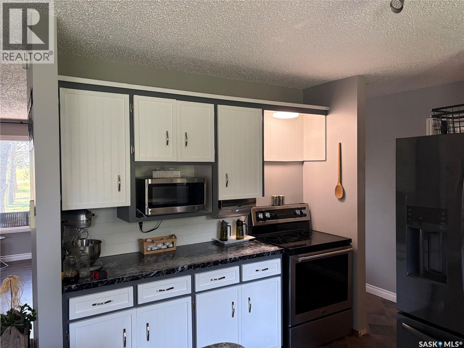 Emperingham Acreage Property Photo 8