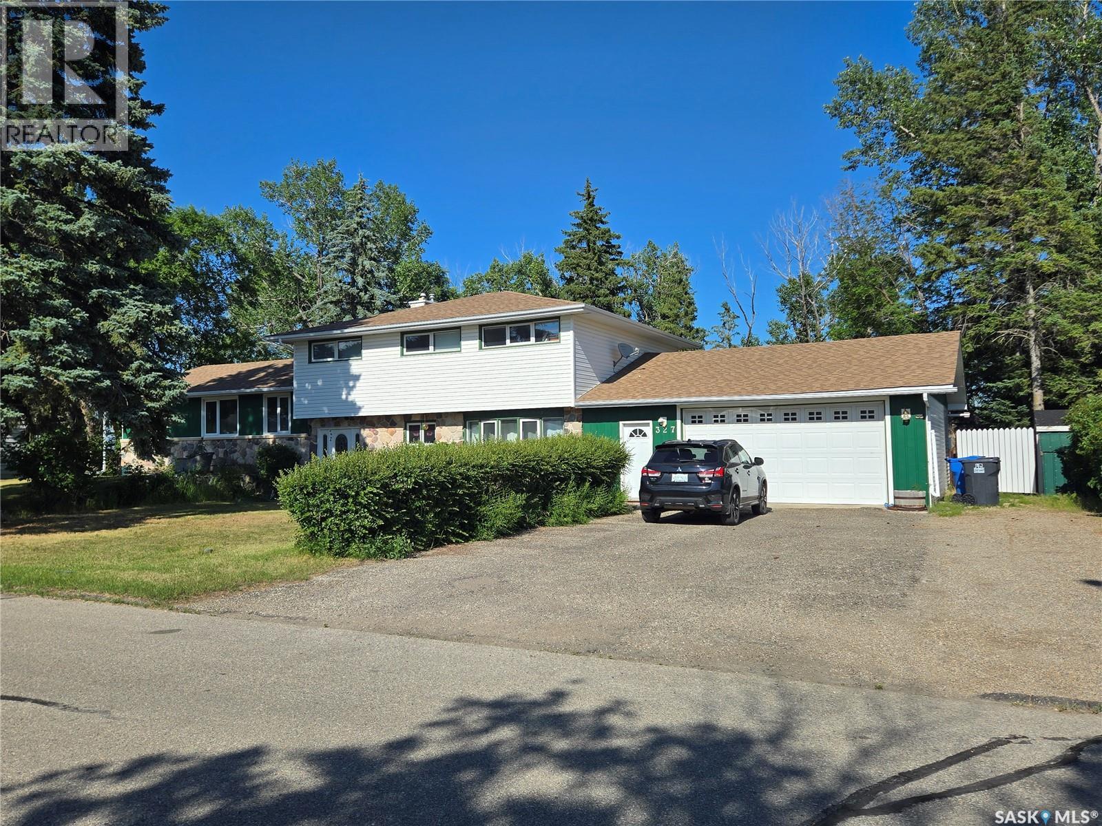 327 Russell Street Property Photo 1