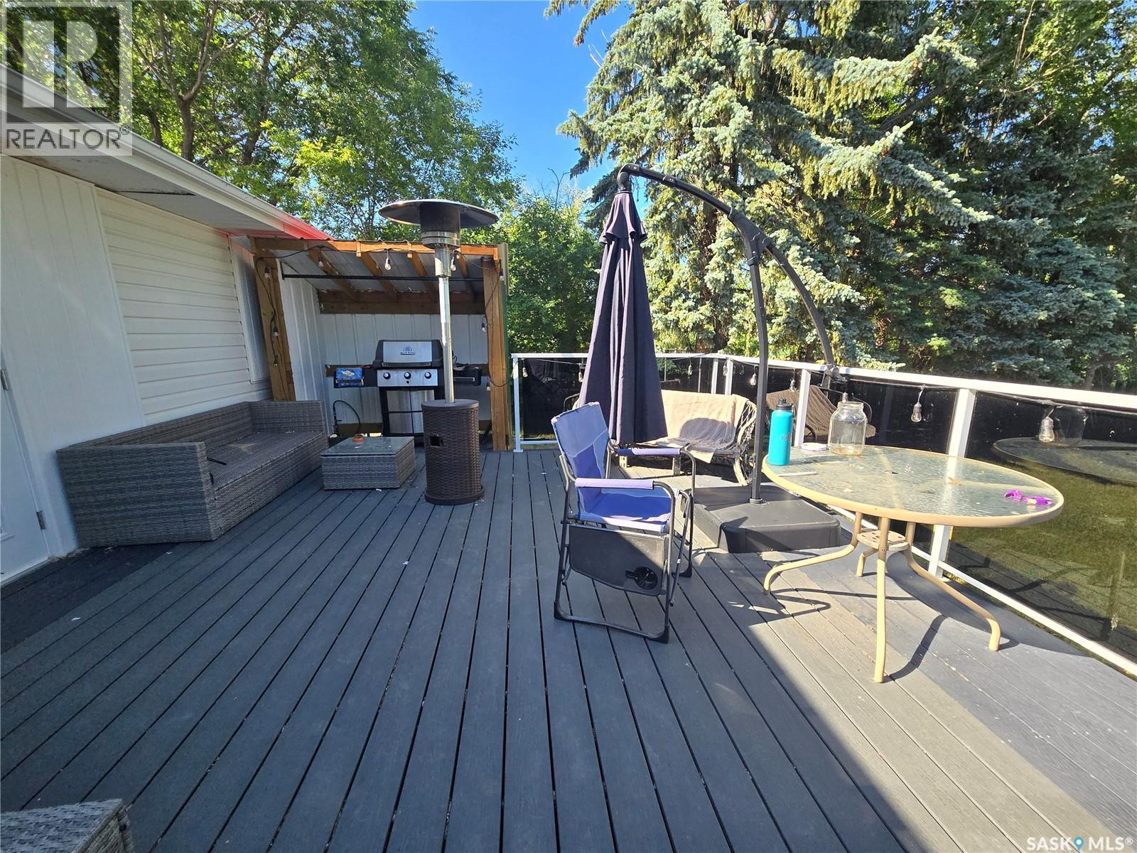 327 Russell Street Property Photo 4