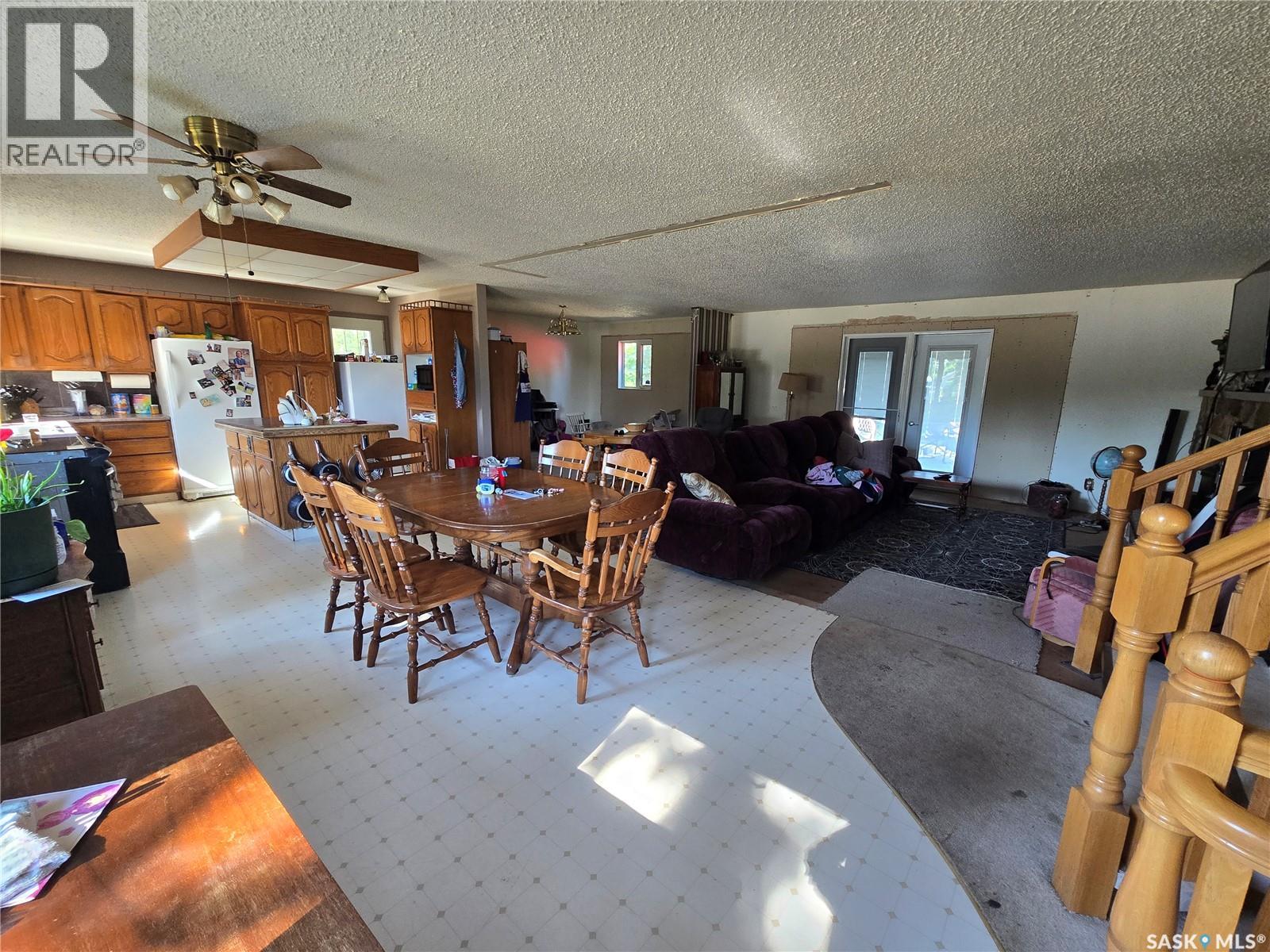 327 Russell Street Property Photo 8