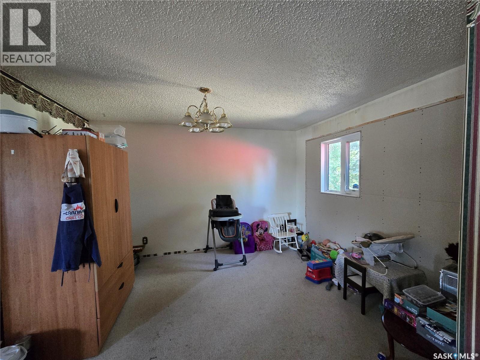 327 Russell Street Property Photo 10