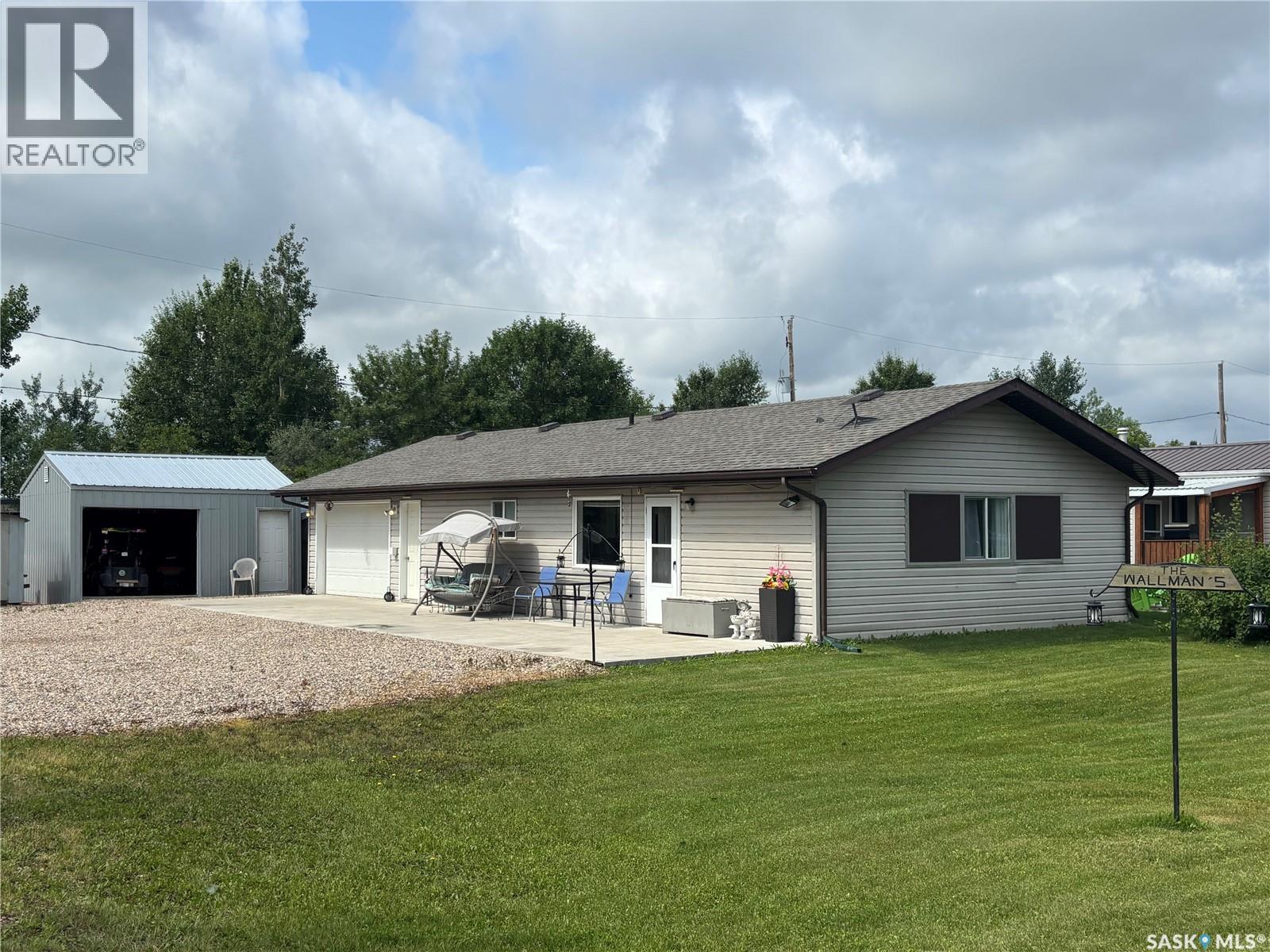 Wallman Cabin (Otter Cres)