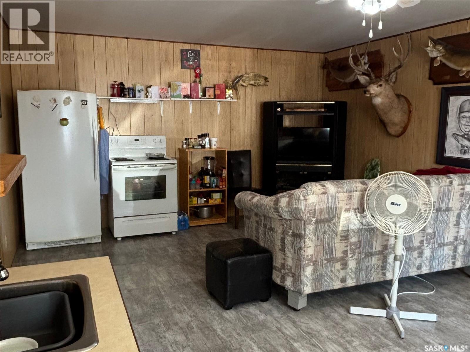 Wallman Cabin (otter Cres) Property Photo 11