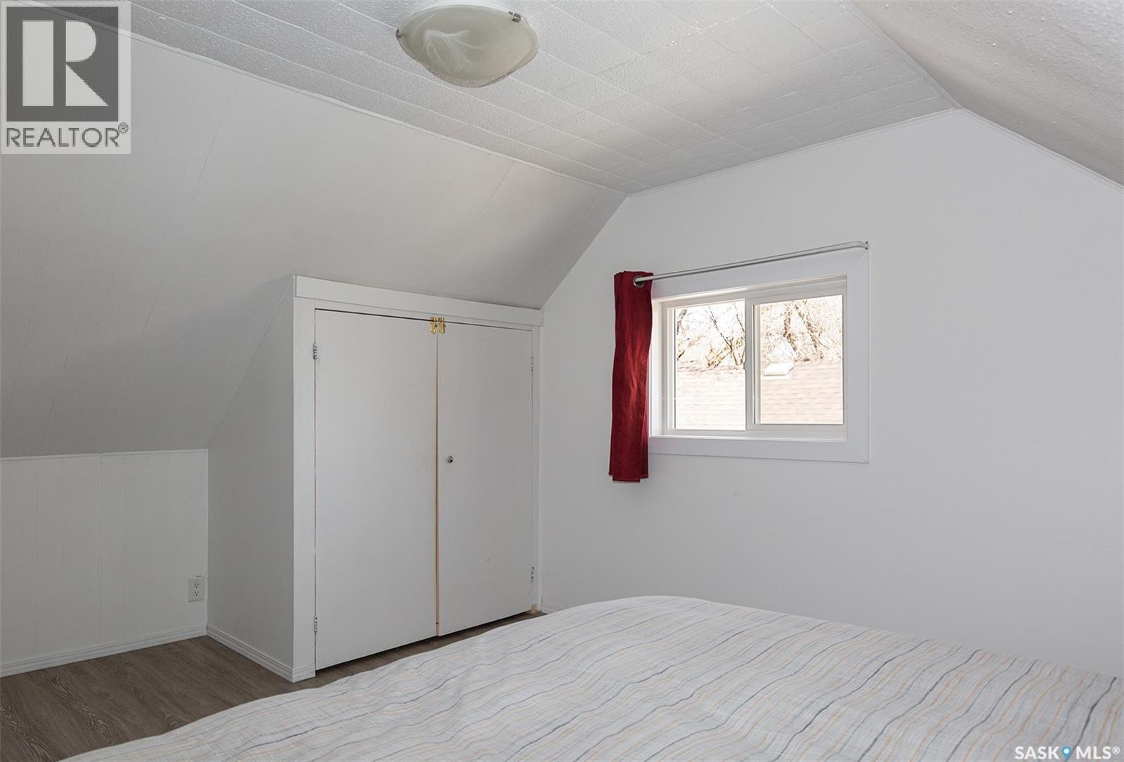 454 Fairford Street W Property Photo 14