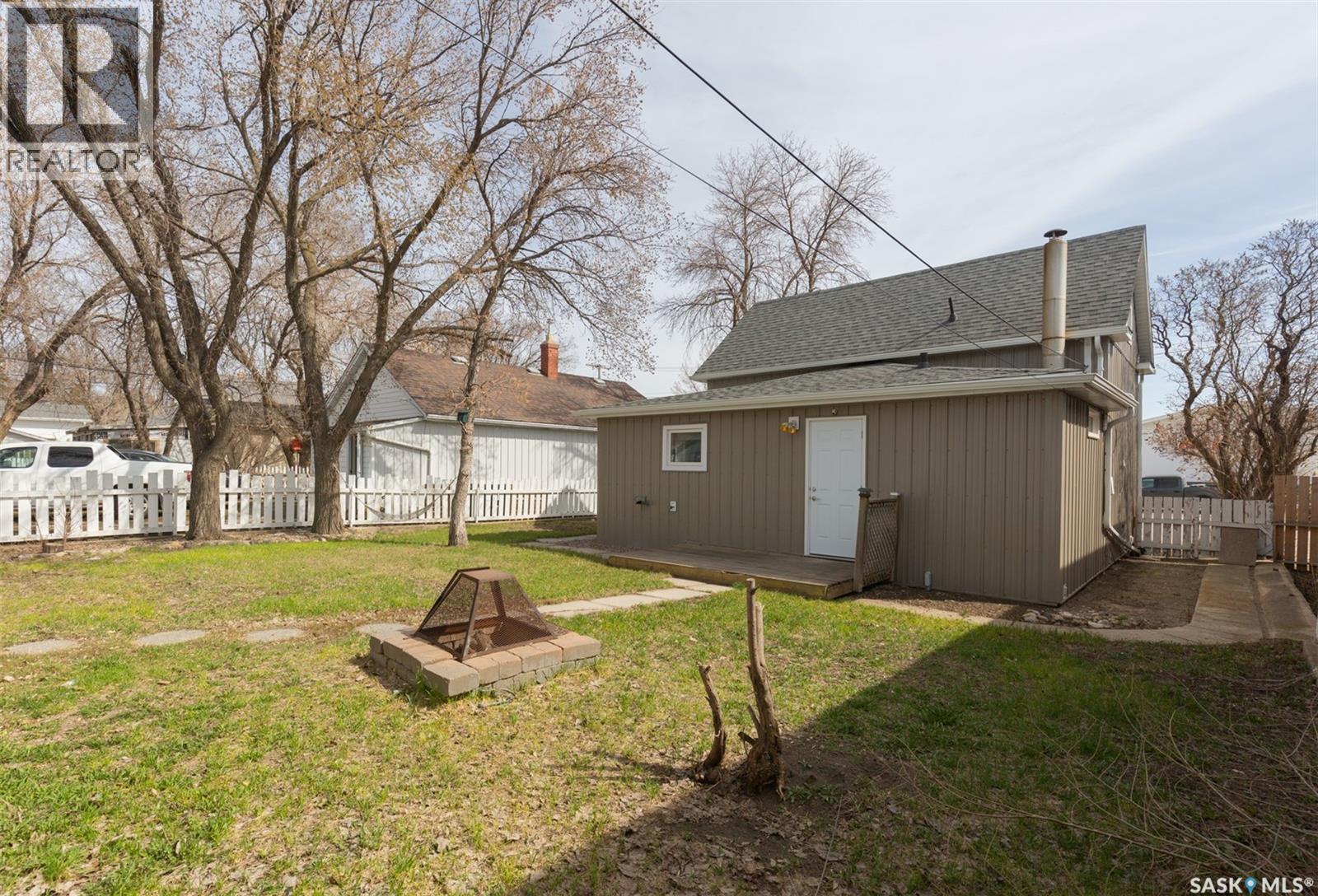 454 Fairford Street W Property Photo 22