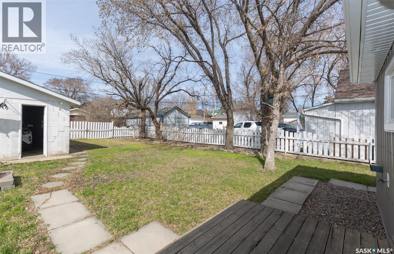 454 Fairford Street W Property Photo 24