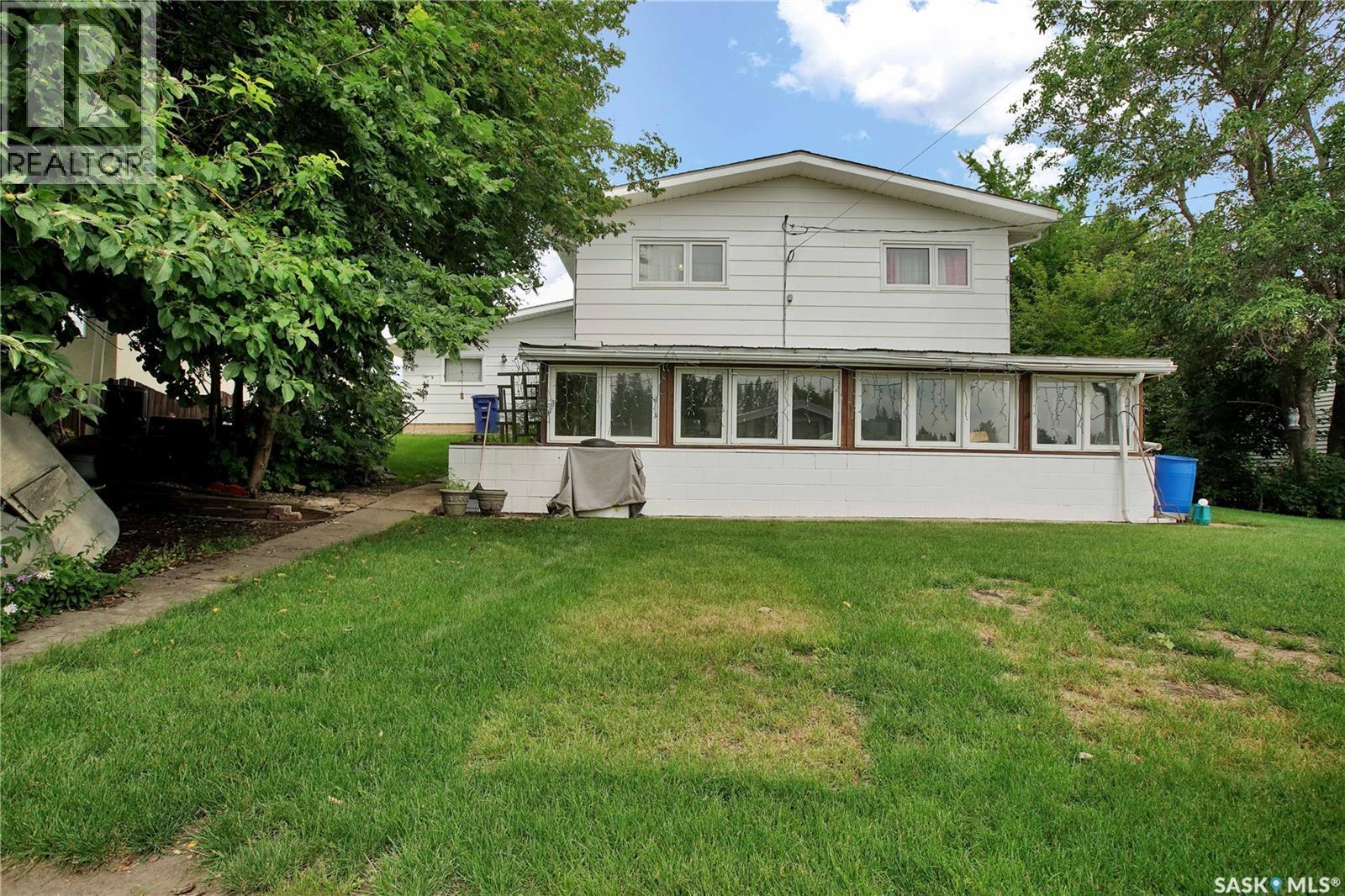 1005 10th Street Property Photo 2