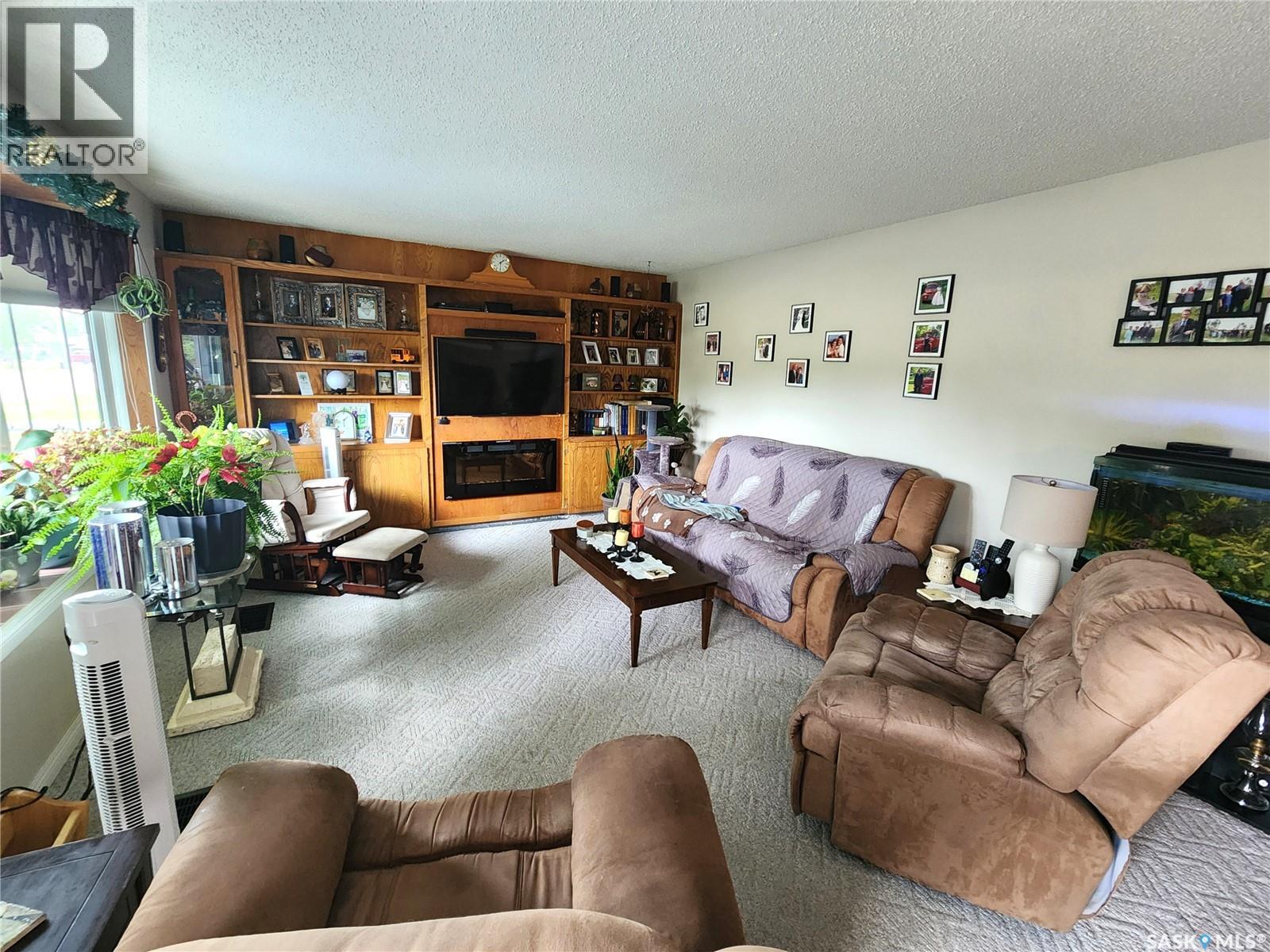 808 Assiniboia Avenue Property Photo 3