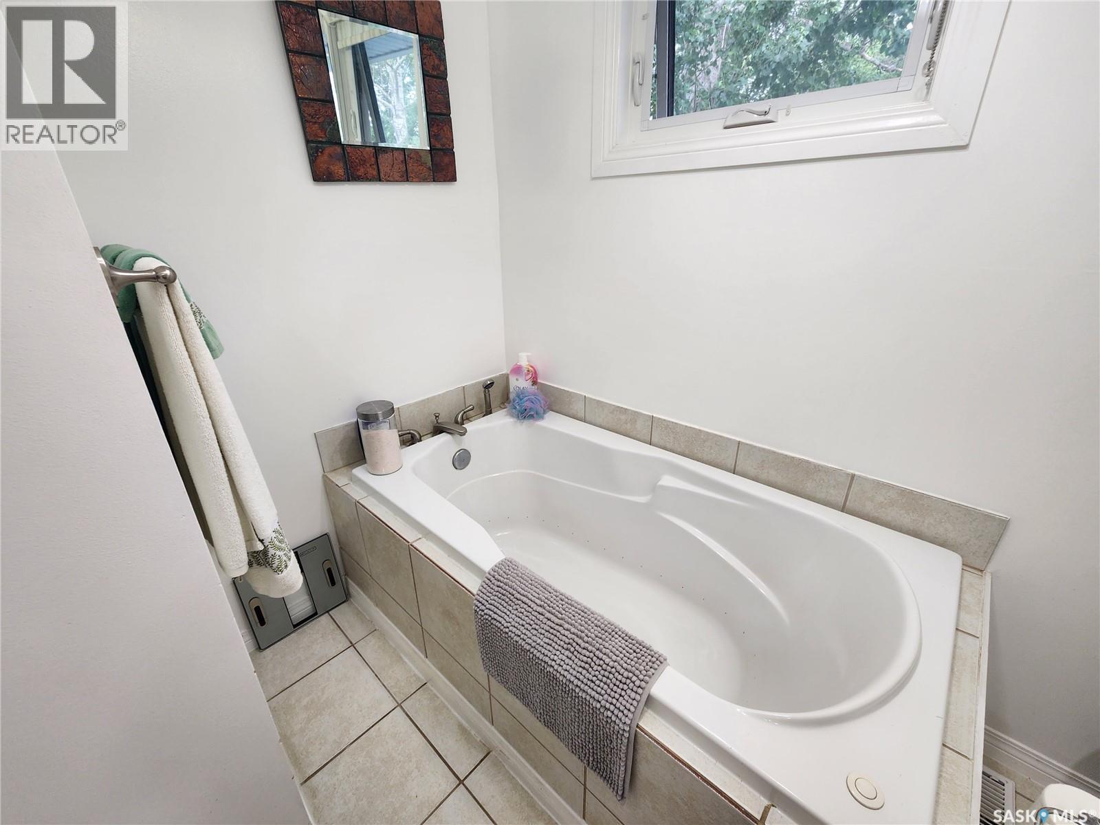 808 Assiniboia Avenue Property Photo 16