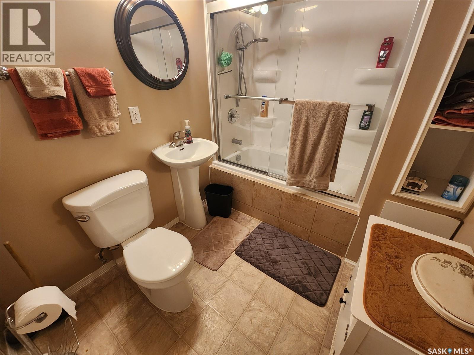 808 Assiniboia Avenue Property Photo 25