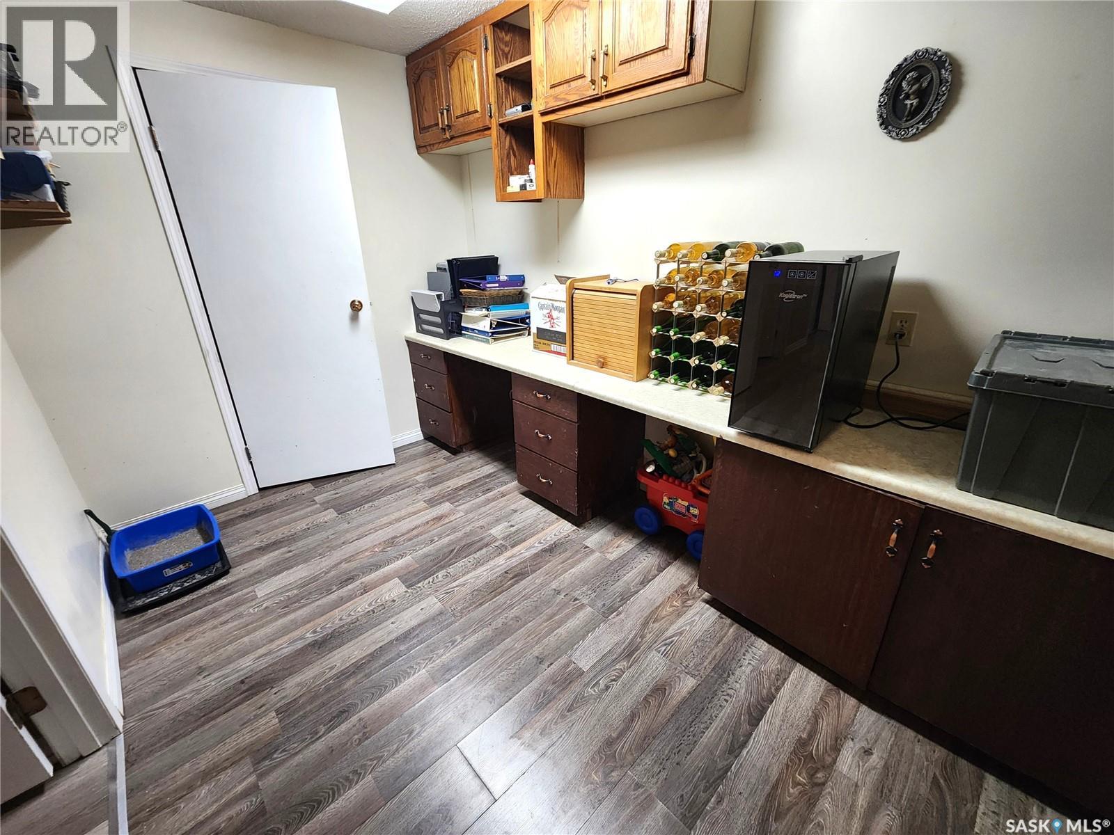 808 Assiniboia Avenue Property Photo 27