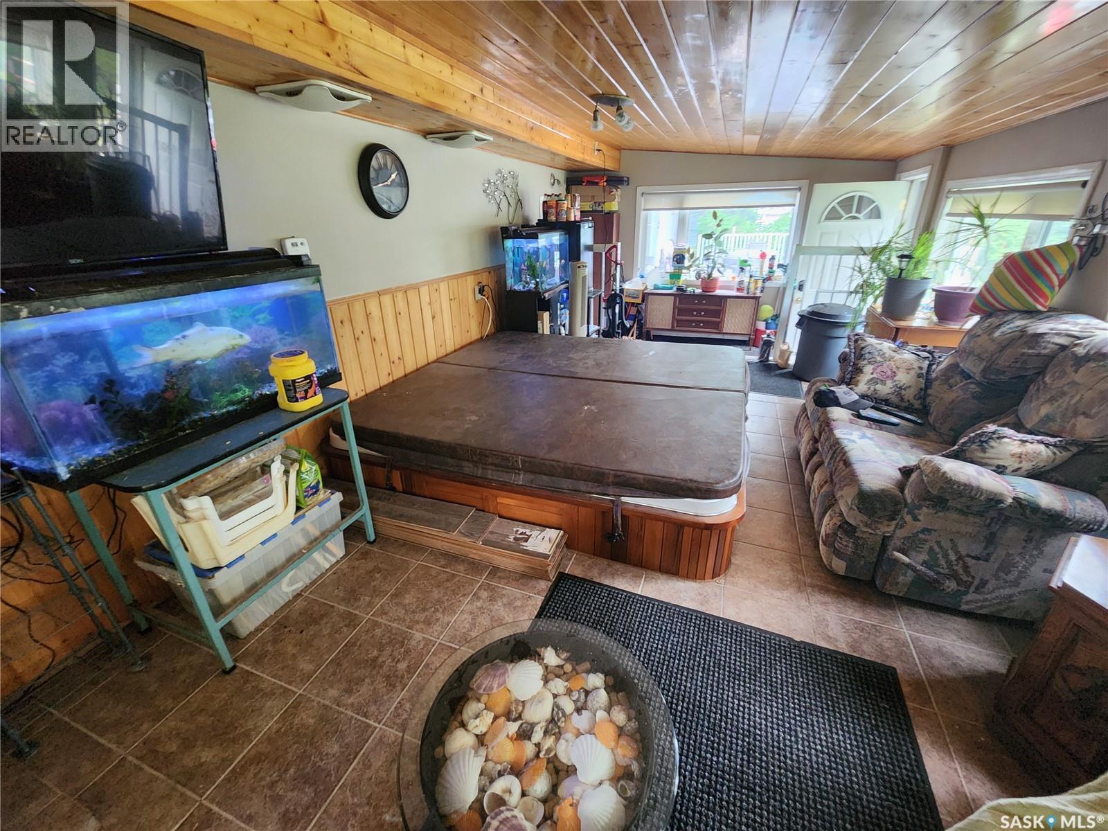 808 Assiniboia Avenue Property Photo 29