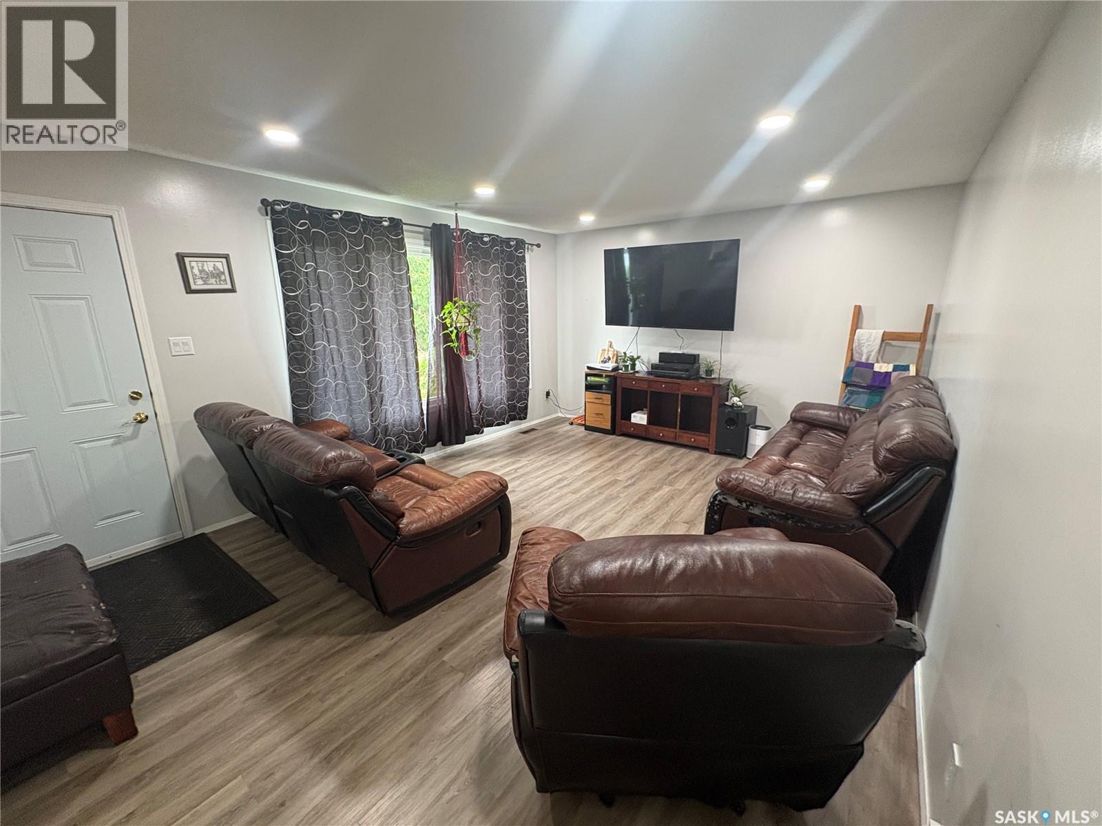 312 Bismark Avenue Property Photo 11