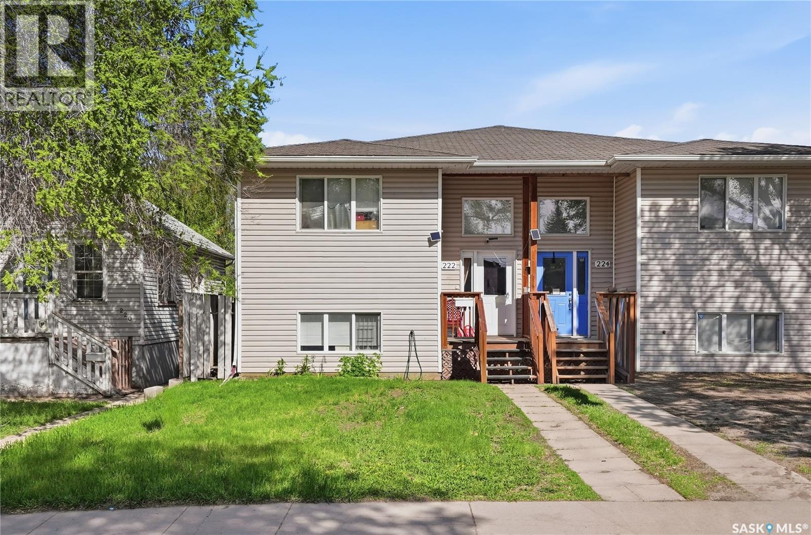 222 V AVENUE S Property Photo 1