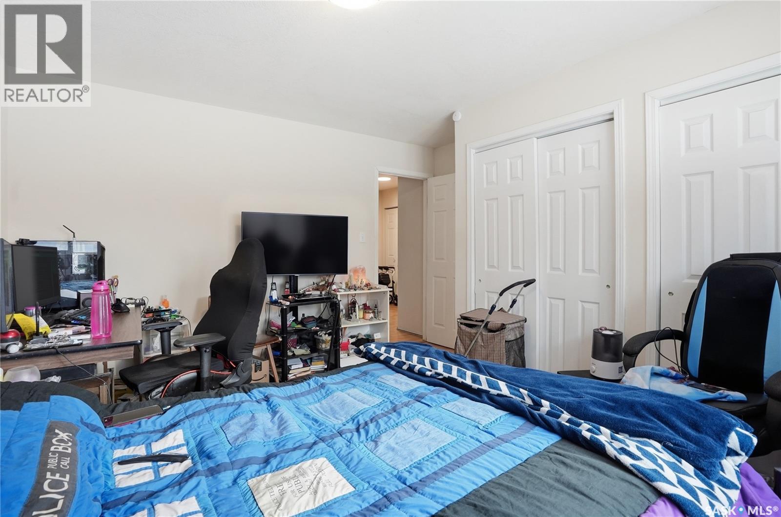 222 V Avenue S Property Photo 18