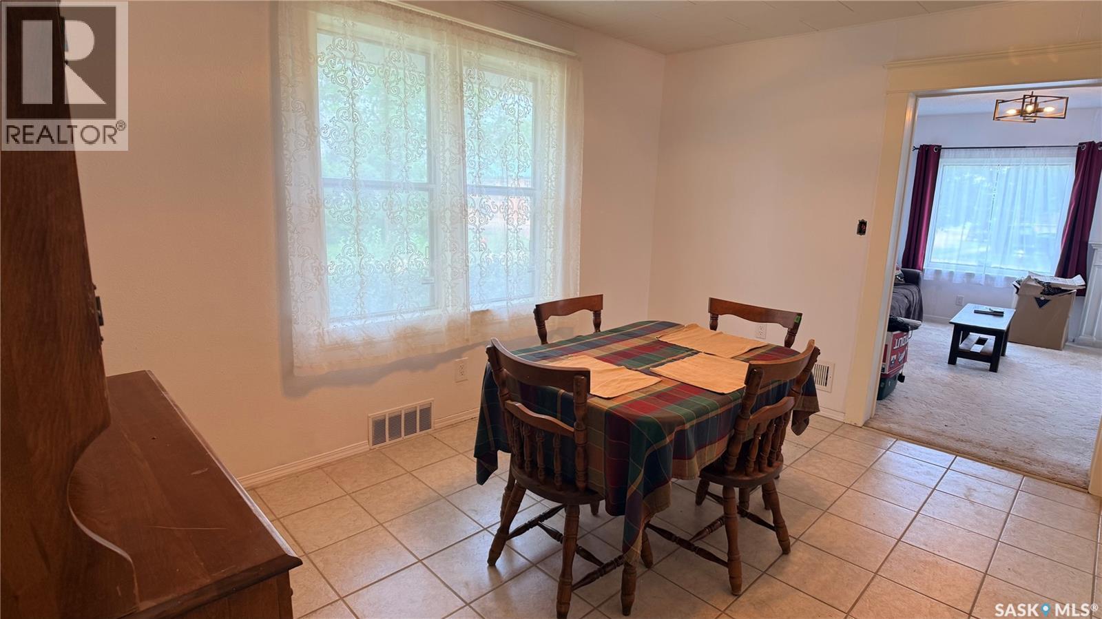 402 Saskatchewan Avenue Property Photo 7