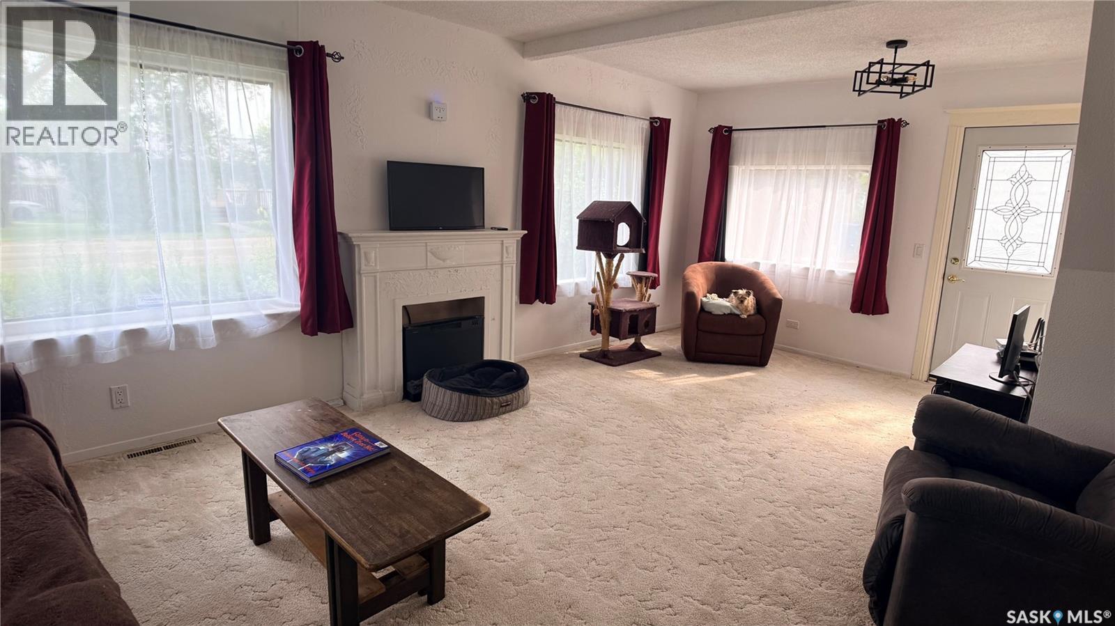 402 Saskatchewan Avenue Property Photo 11