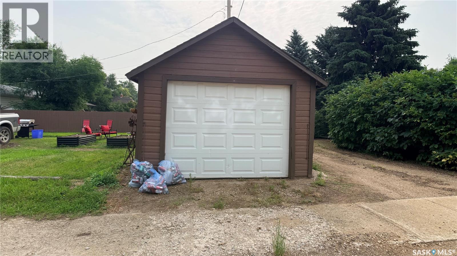 402 Saskatchewan Avenue Property Photo 25