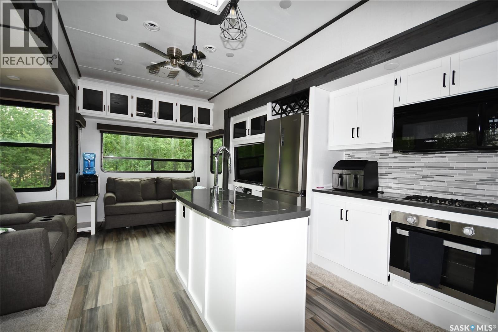 Lot 13, Blk 6 Lakeshore Drive Property Photo 4
