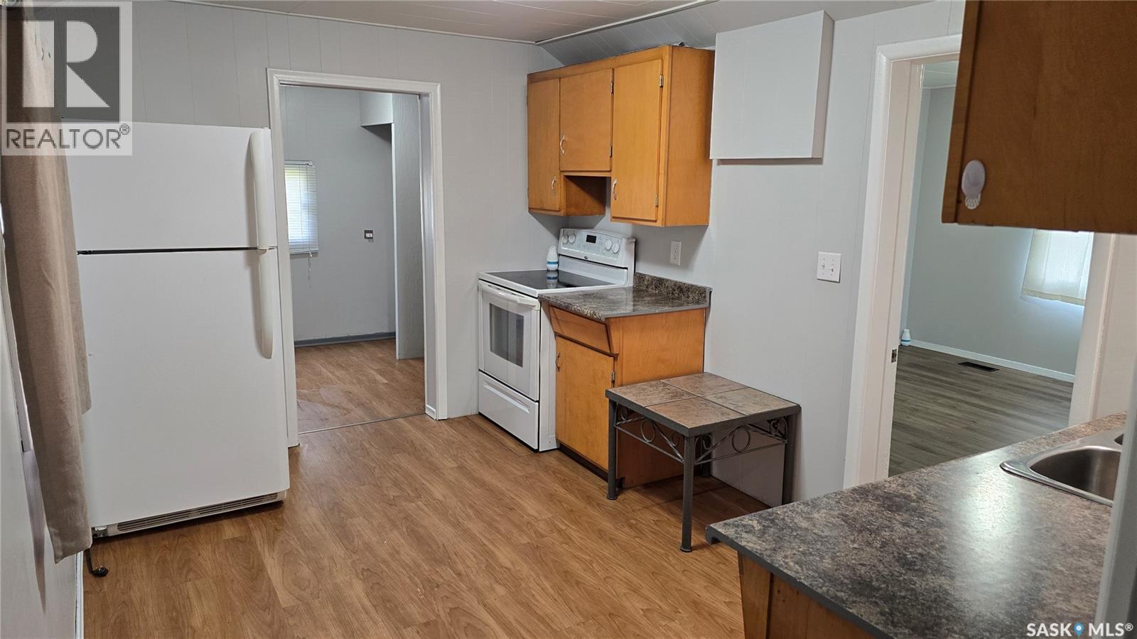 206 Irvine Street Property Photo 2