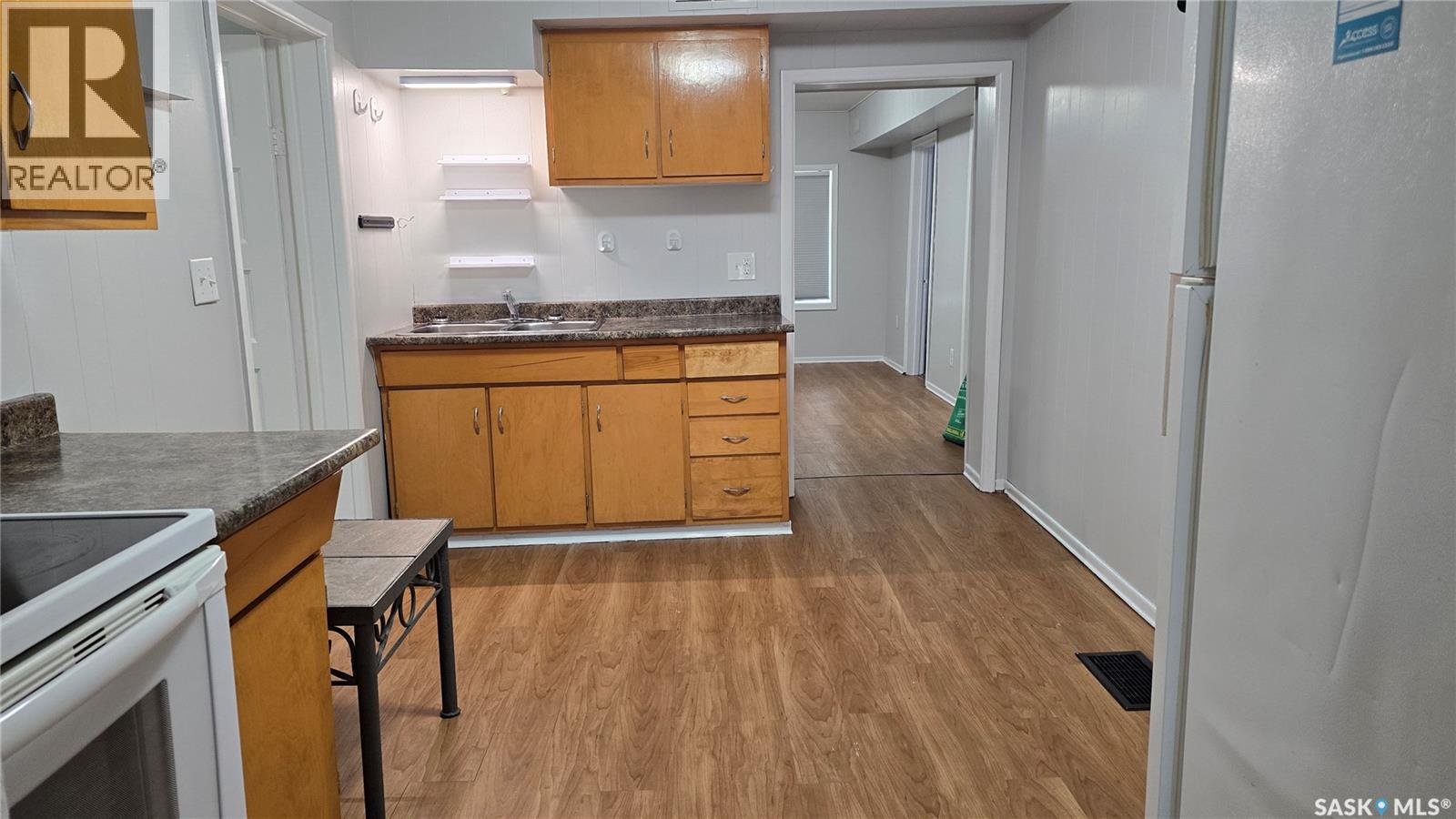 206 Irvine Street Property Photo 3
