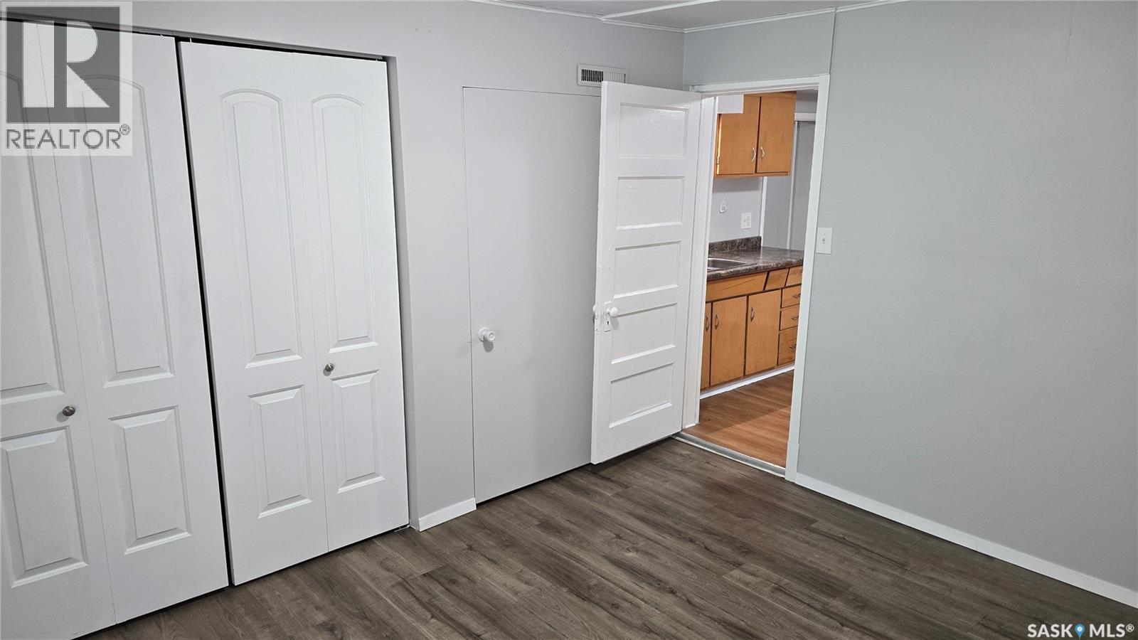 206 Irvine Street Property Photo 9