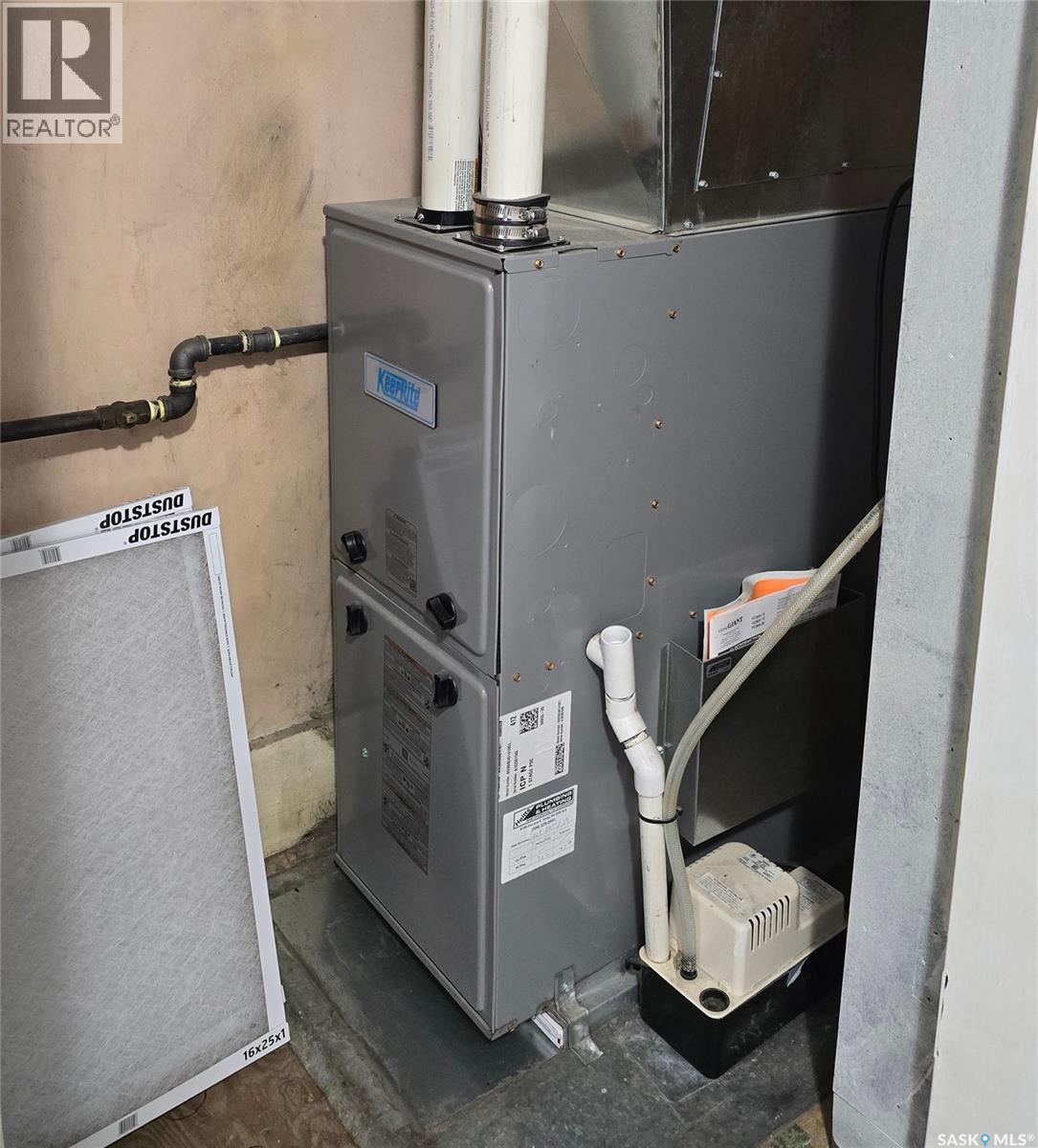 206 Irvine Street Property Photo 11