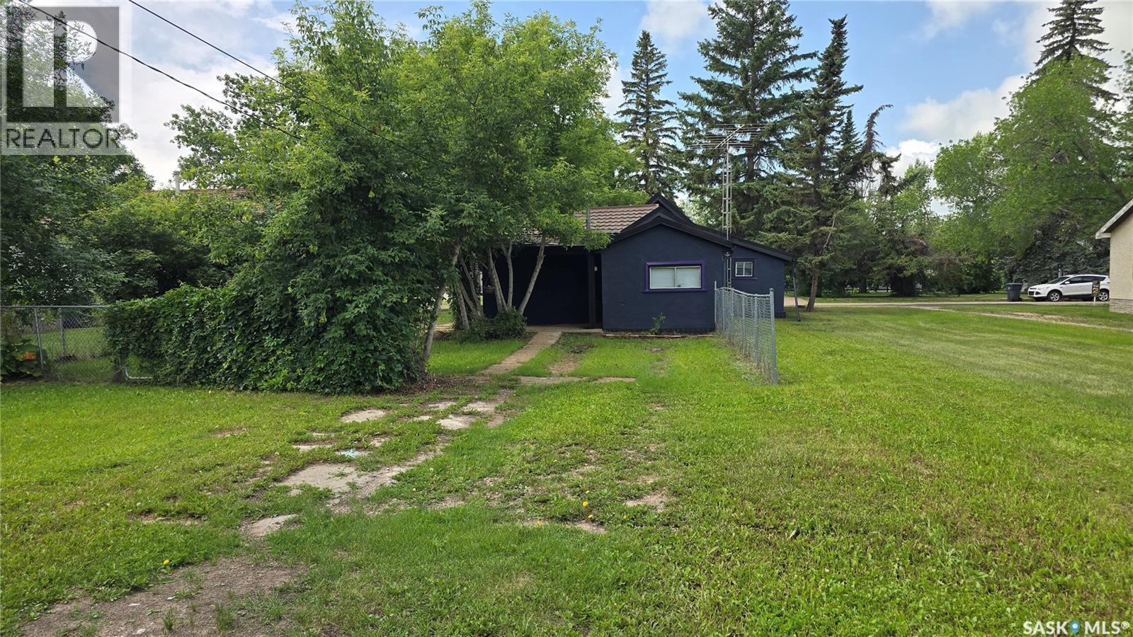 206 Irvine Street Property Photo 14