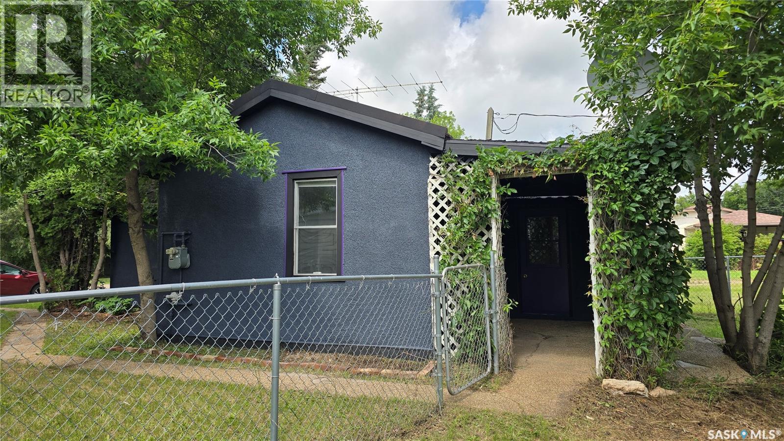 206 Irvine Street Property Photo 16