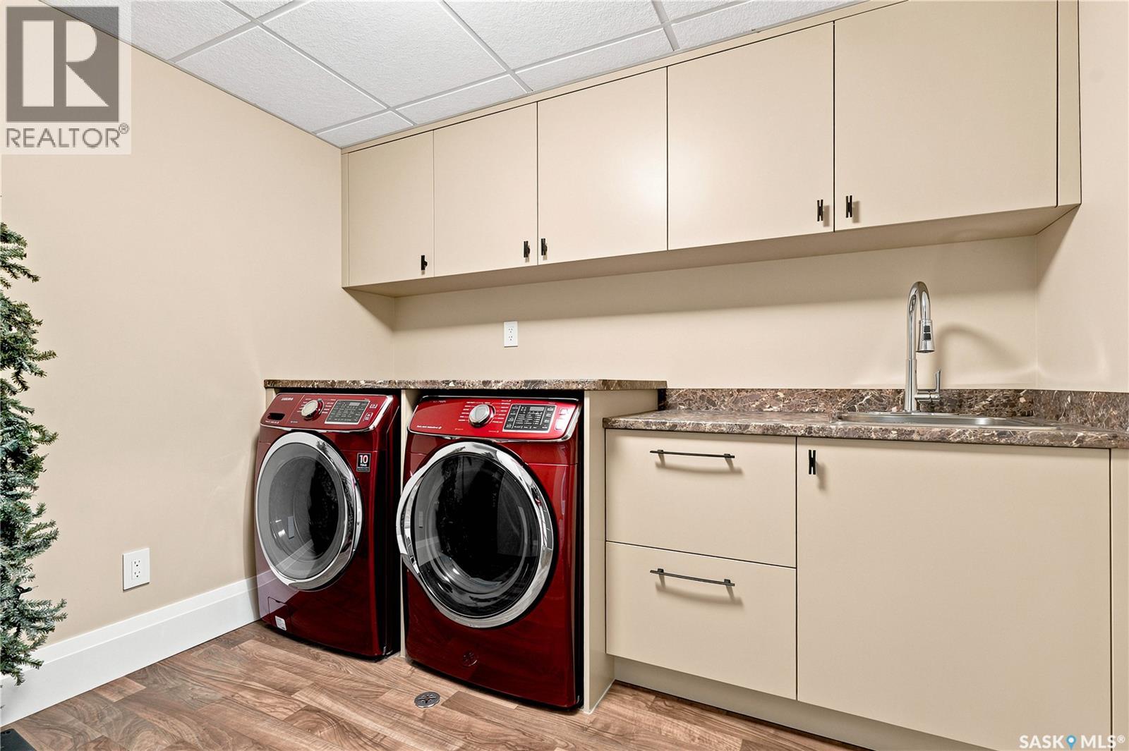 131 Greenbryre Street Property Photo 83
