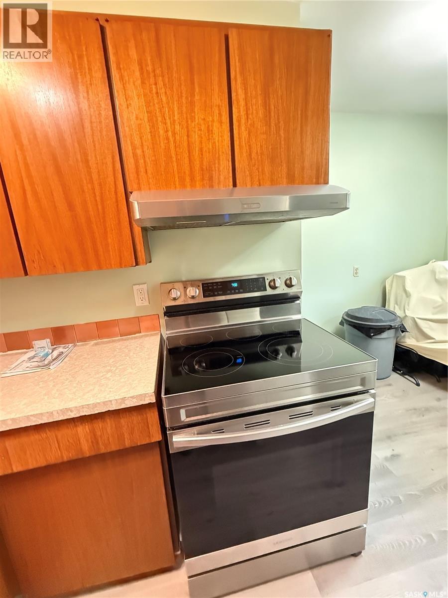 1305 Park Avenue Property Photo 6
