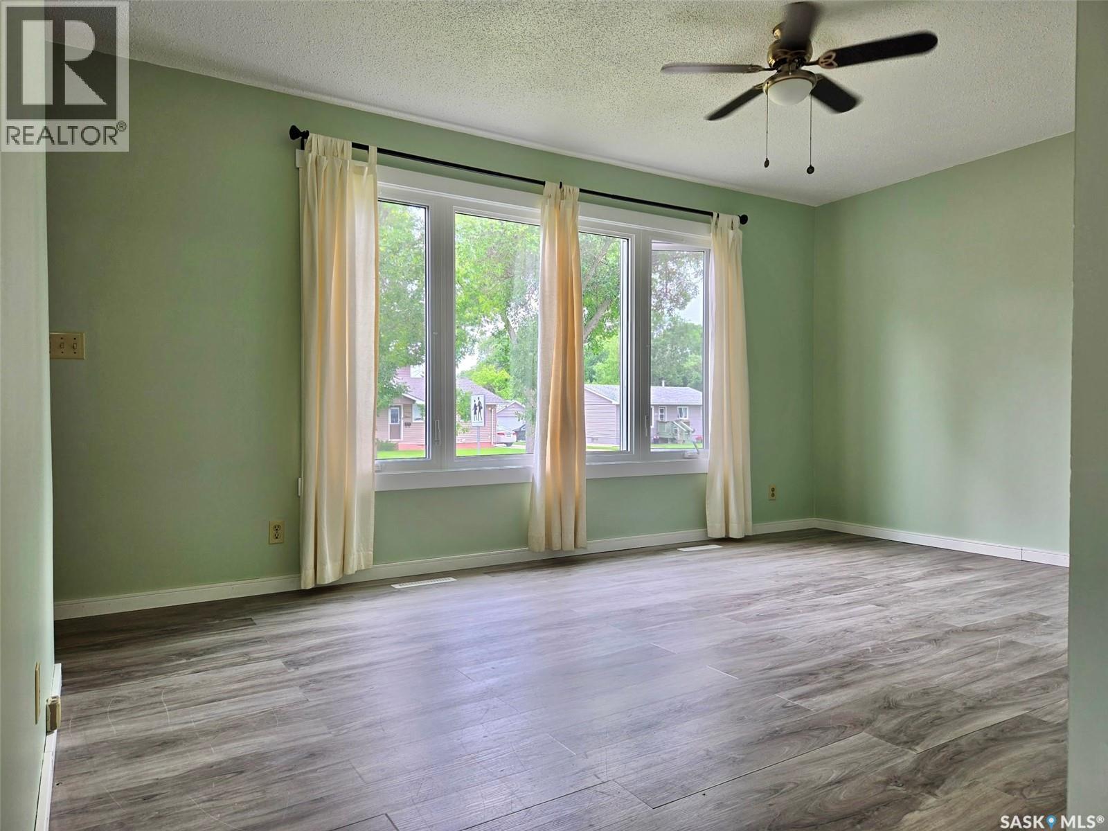 1305 Park Avenue Property Photo 8
