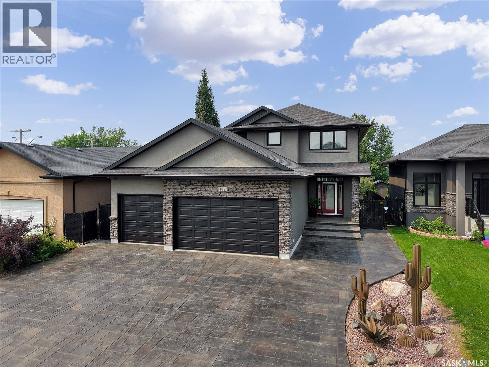 102 Kinsmen Crescent Property Photo 1