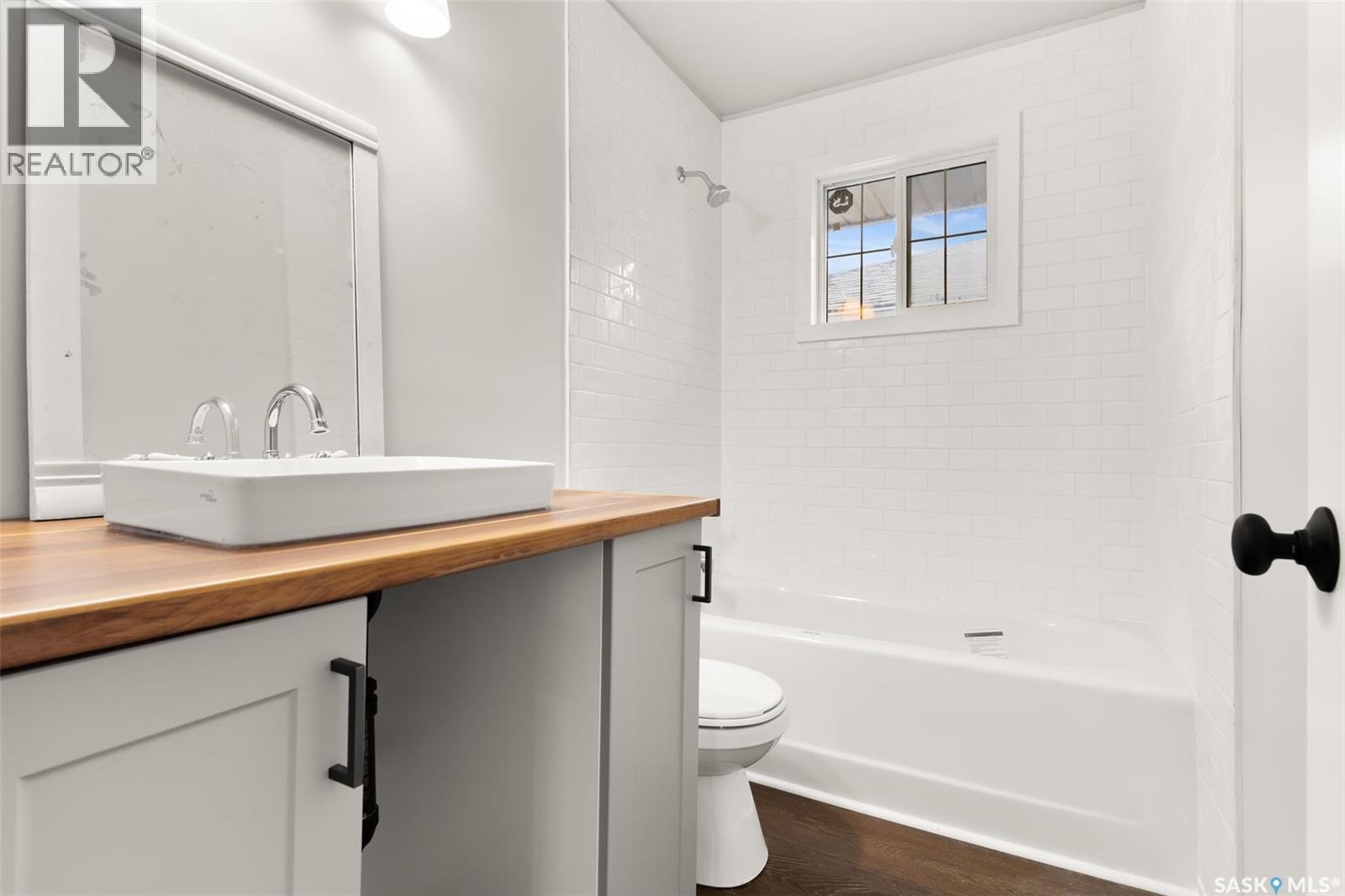 3742 Argyle Road Property Photo 8