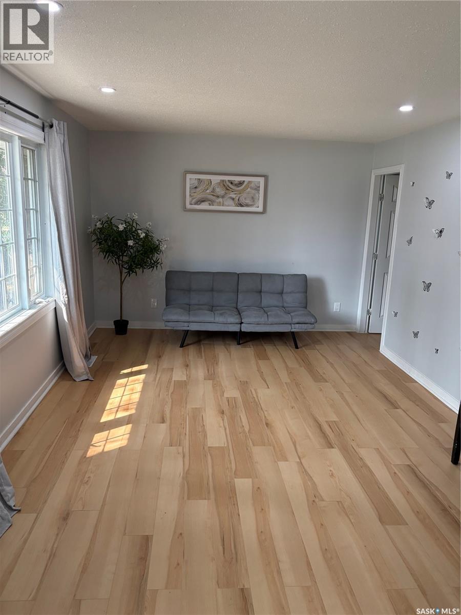 3742 Argyle Road Property Photo 9