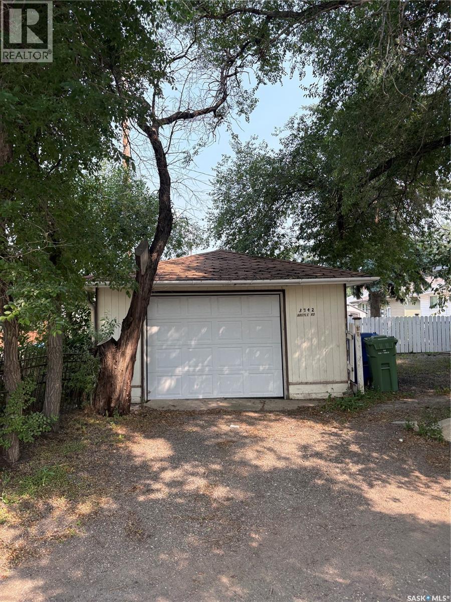 3742 Argyle Road Property Photo 15