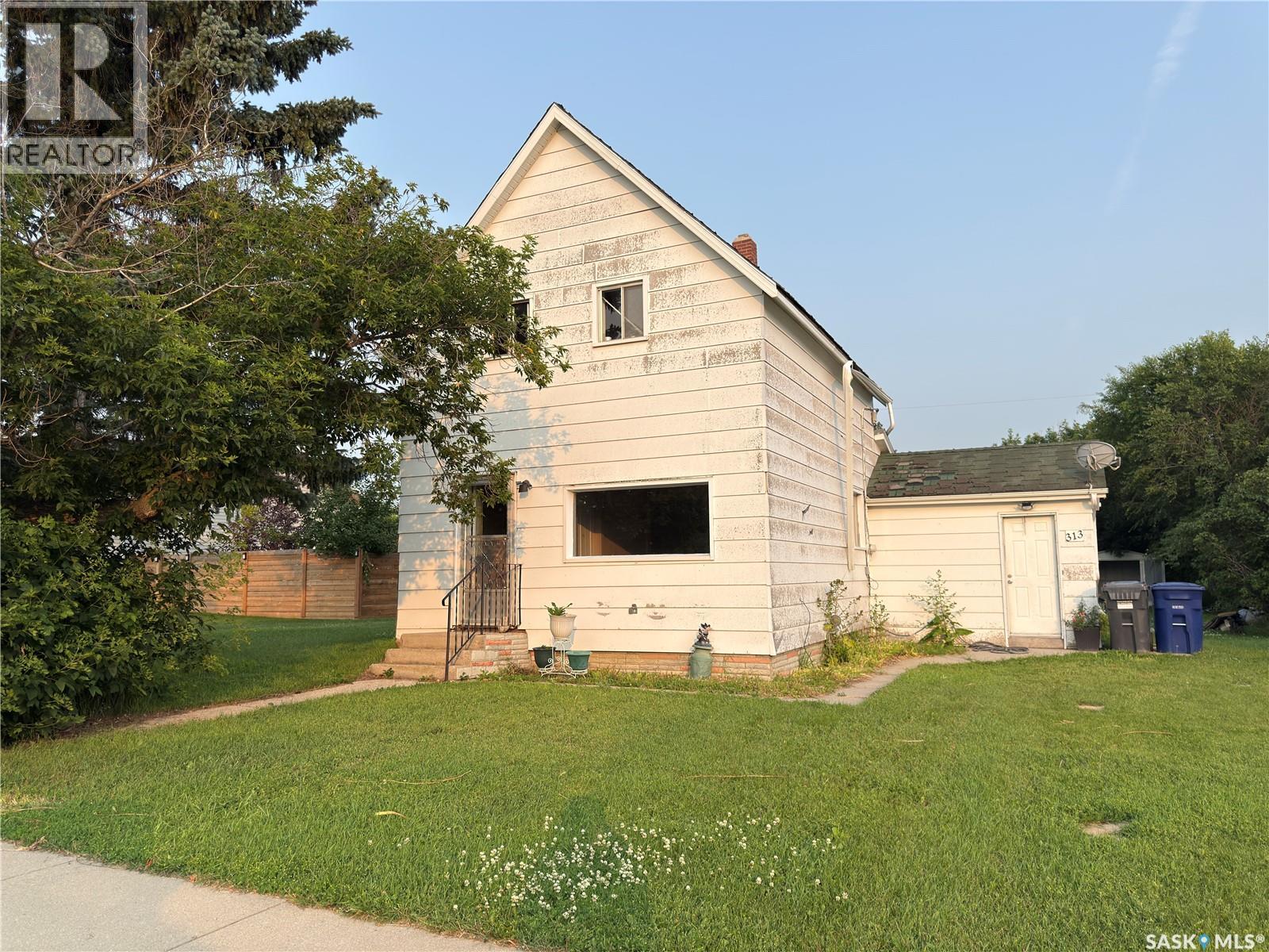 313 Grant Avenue Property Photo 1