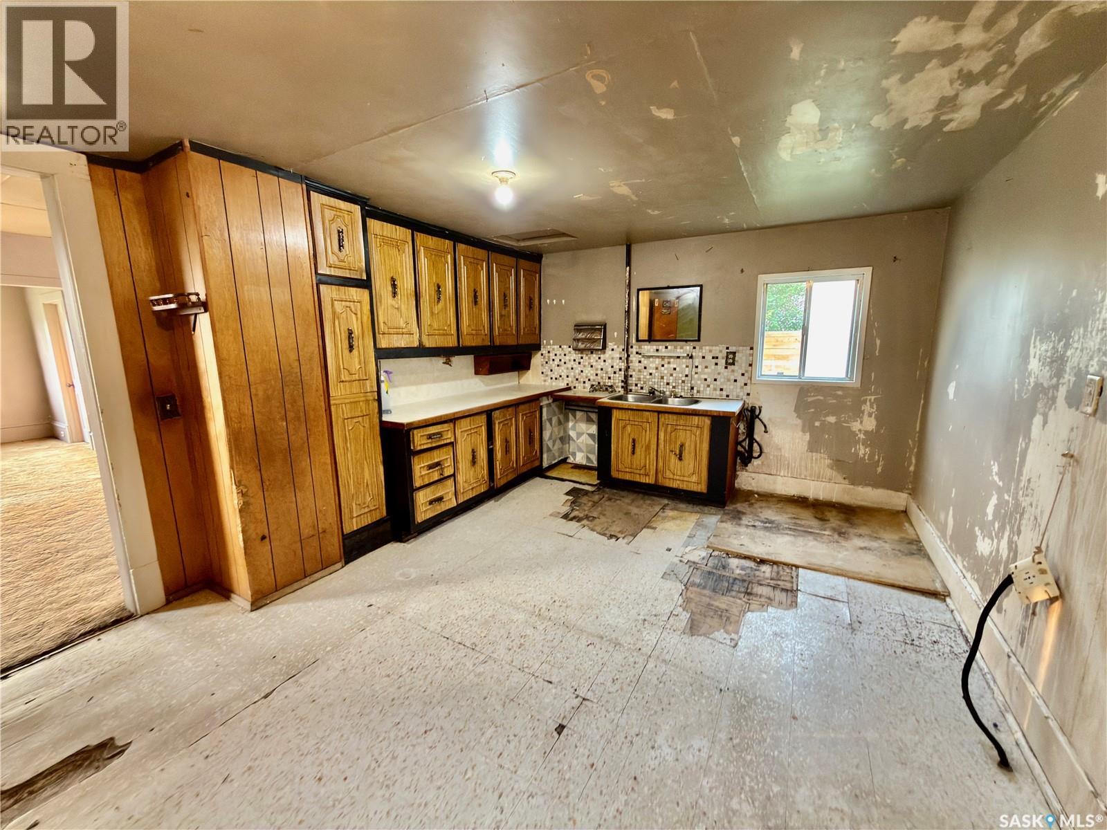 313 Grant Avenue Property Photo 9