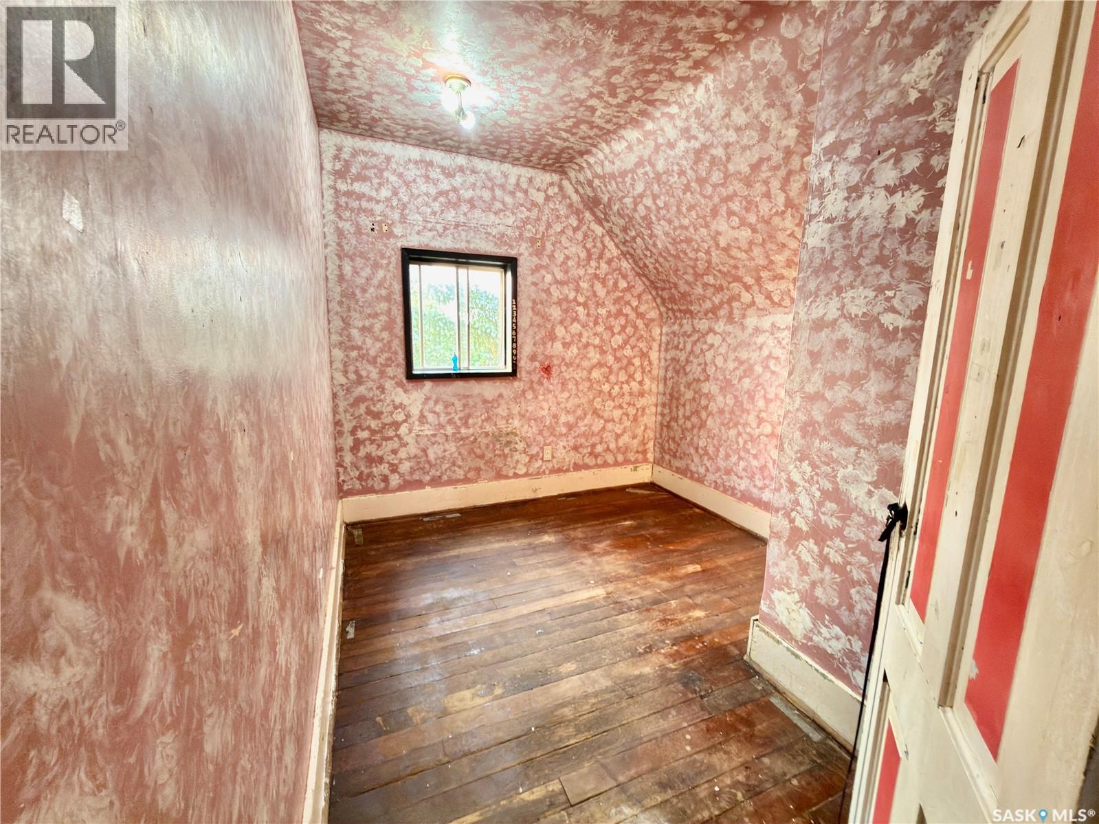 313 Grant Avenue Property Photo 17