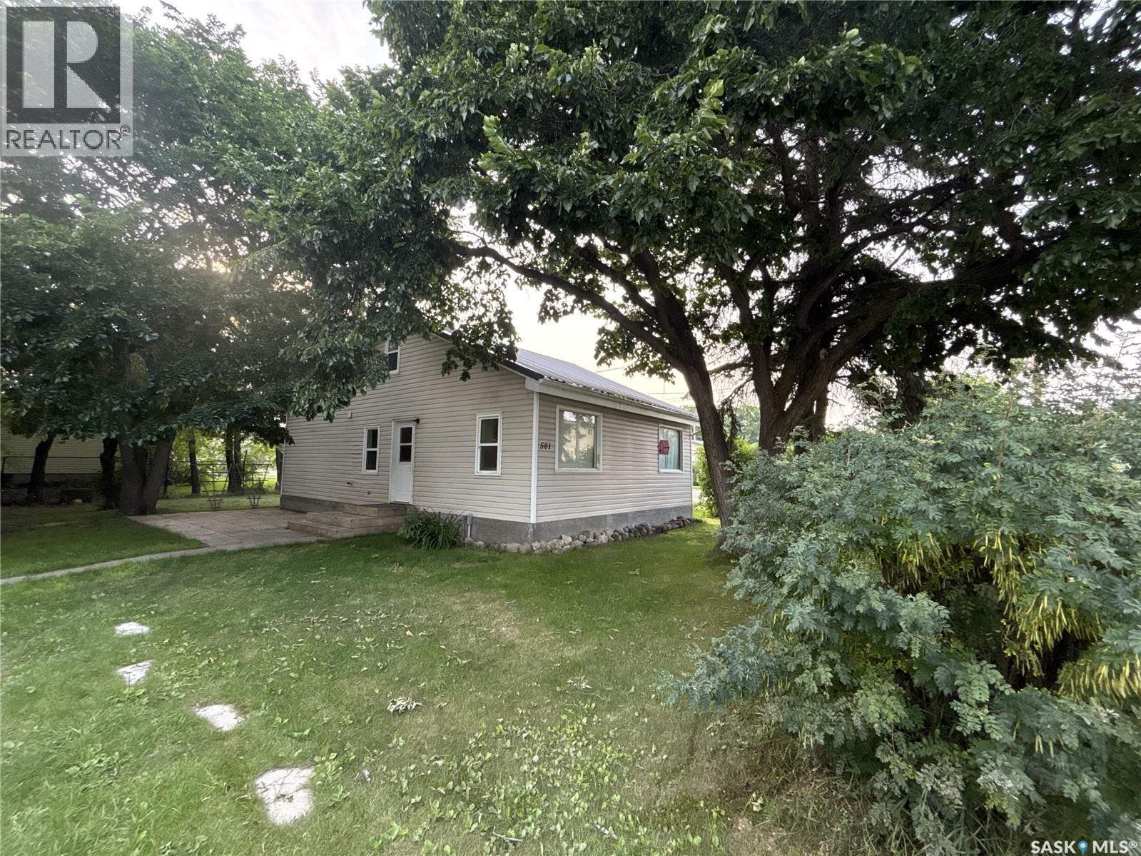 501 4th STREET W